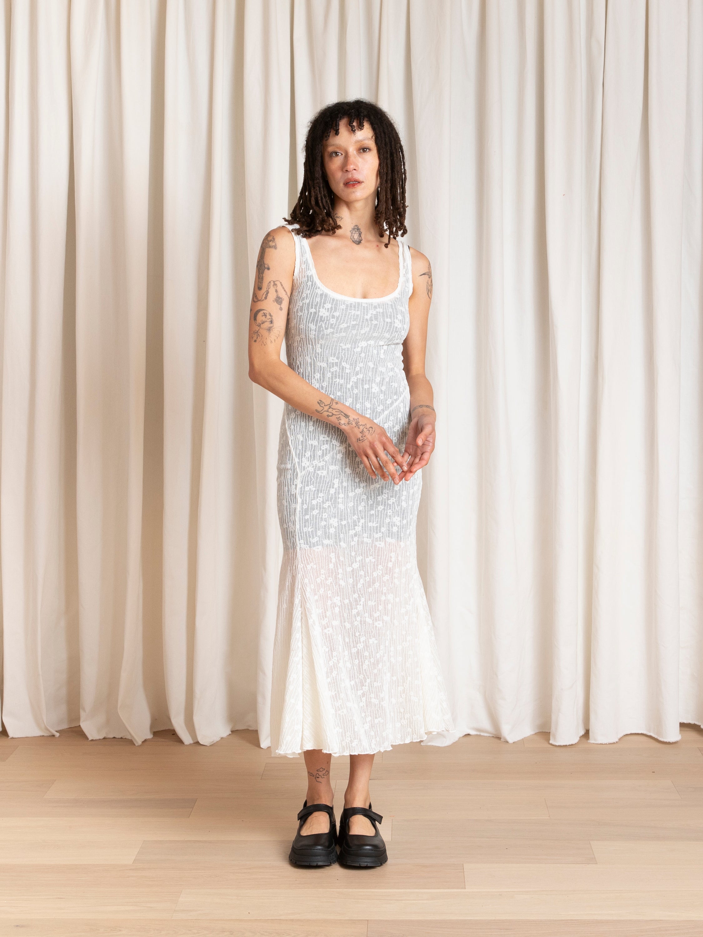 TANK DRESS W/ ASYMMETRICAL HEM - CREAM FLOWER