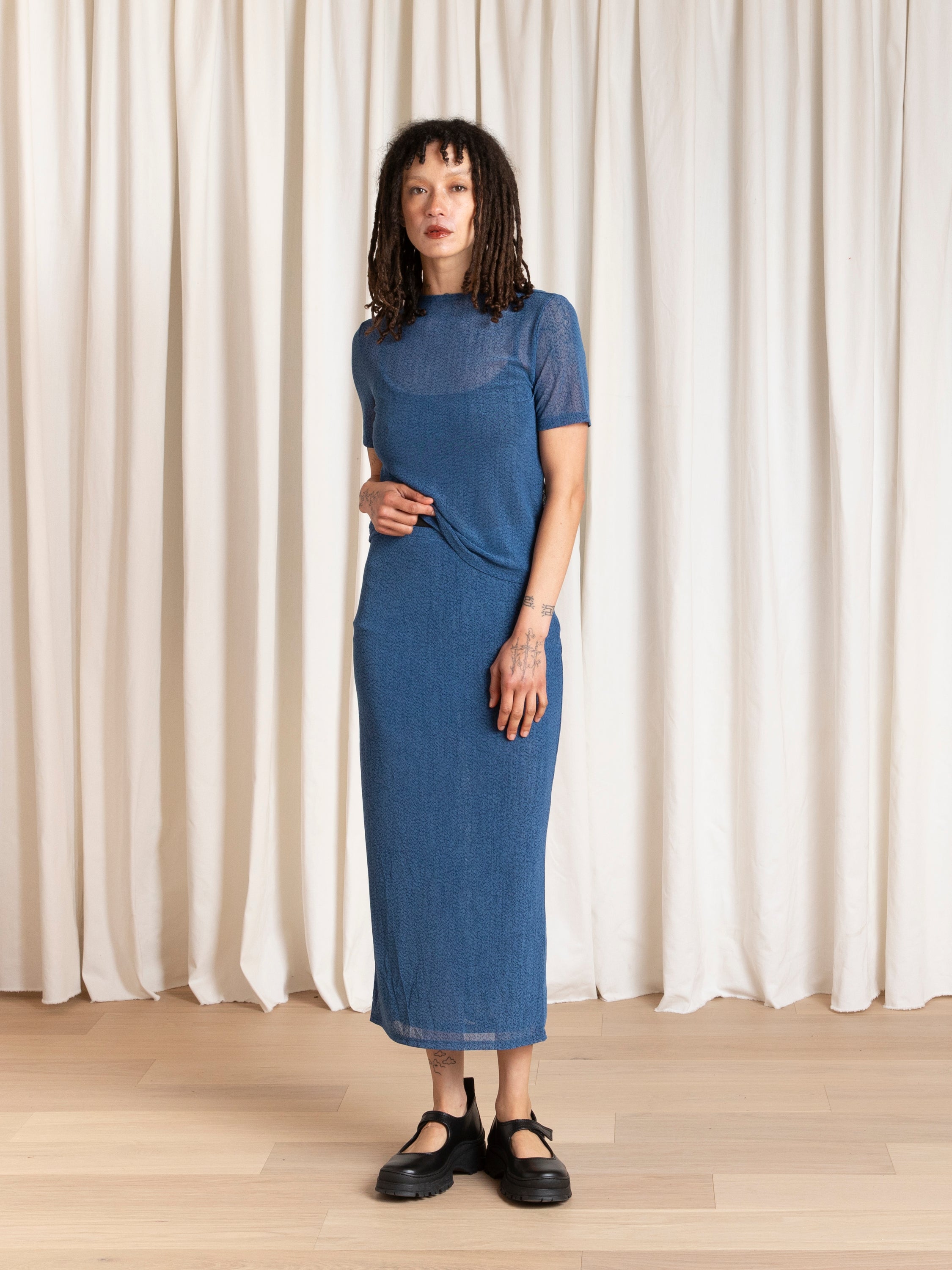 MESH PENCIL SKIRT - BLUE