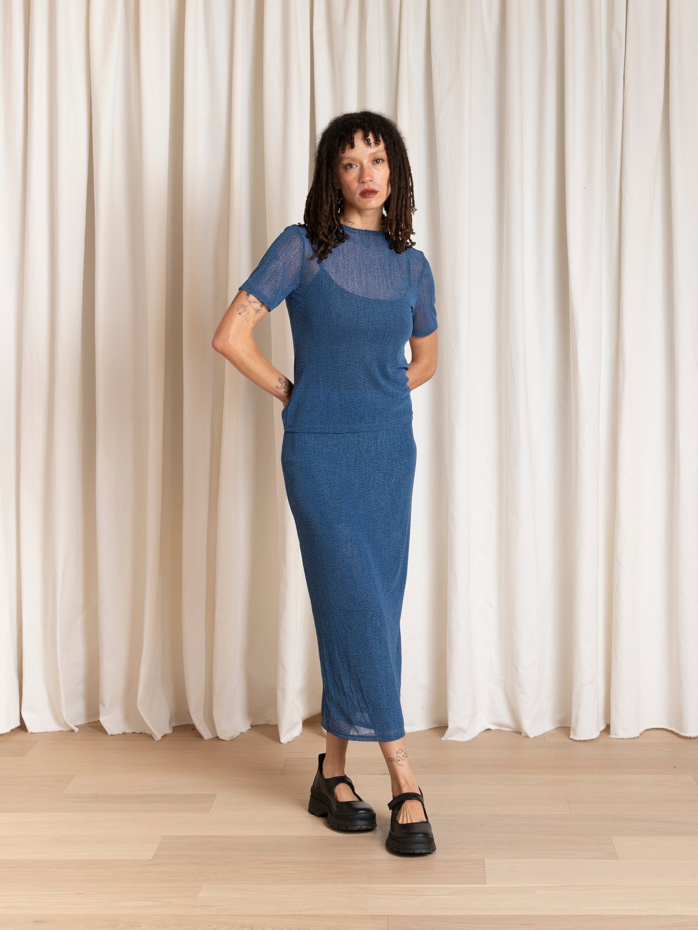 MESH PENCIL SKIRT - BLUE