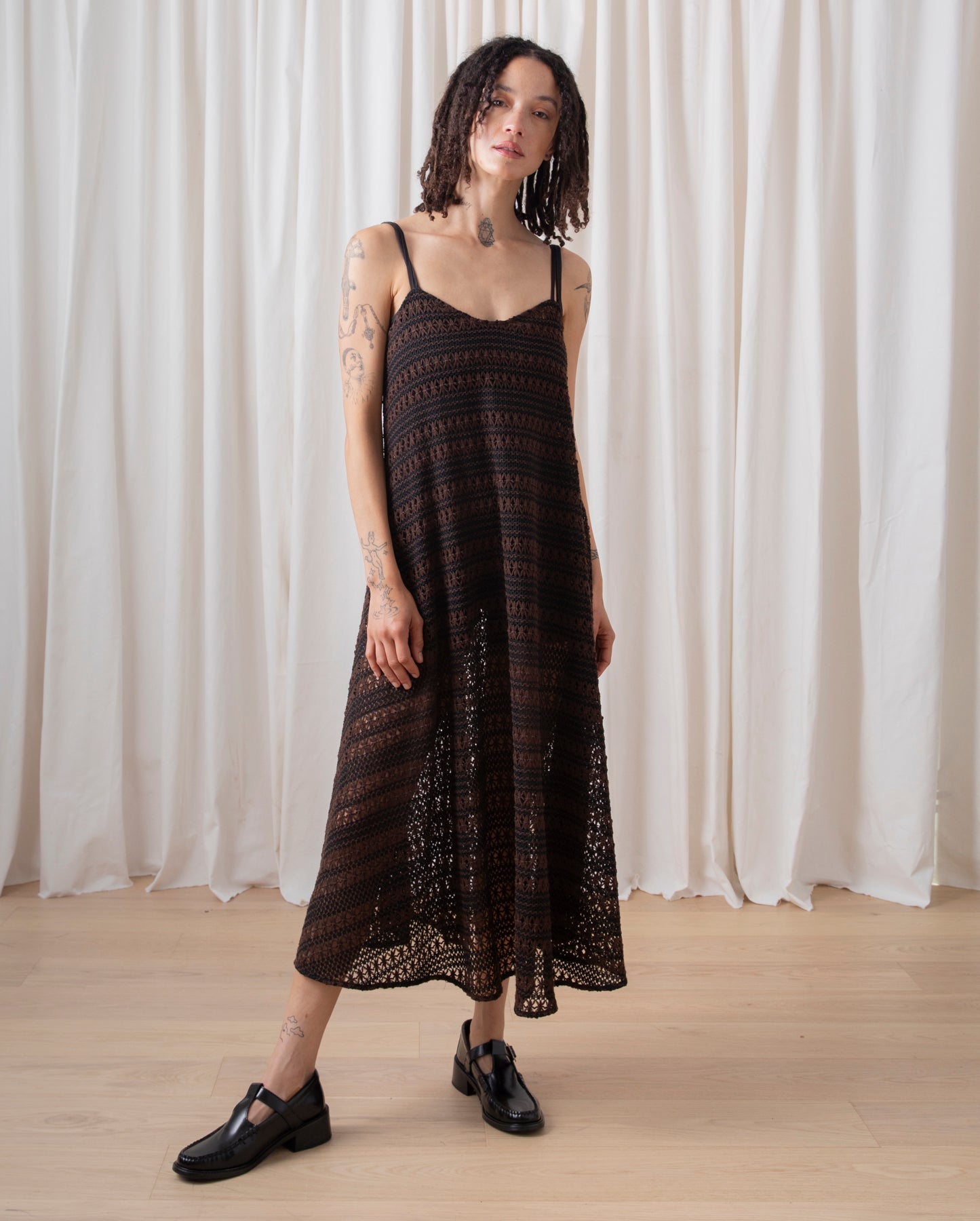 FULL HEM DRESS - BROWN/BLACK CROCHET