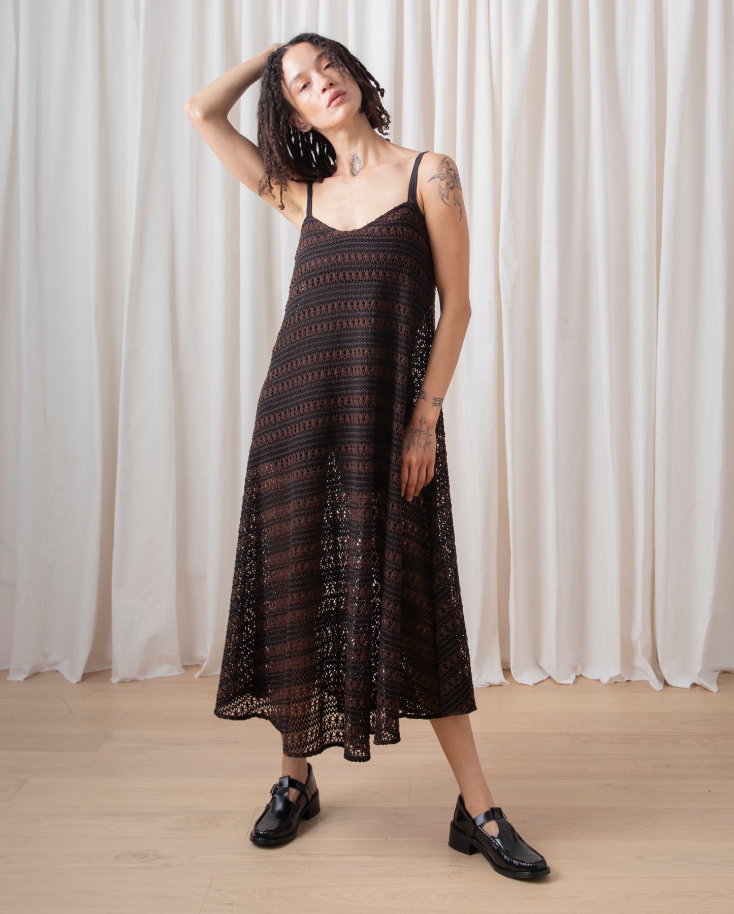 FULL HEM DRESS - BROWN/BLACK CROCHET