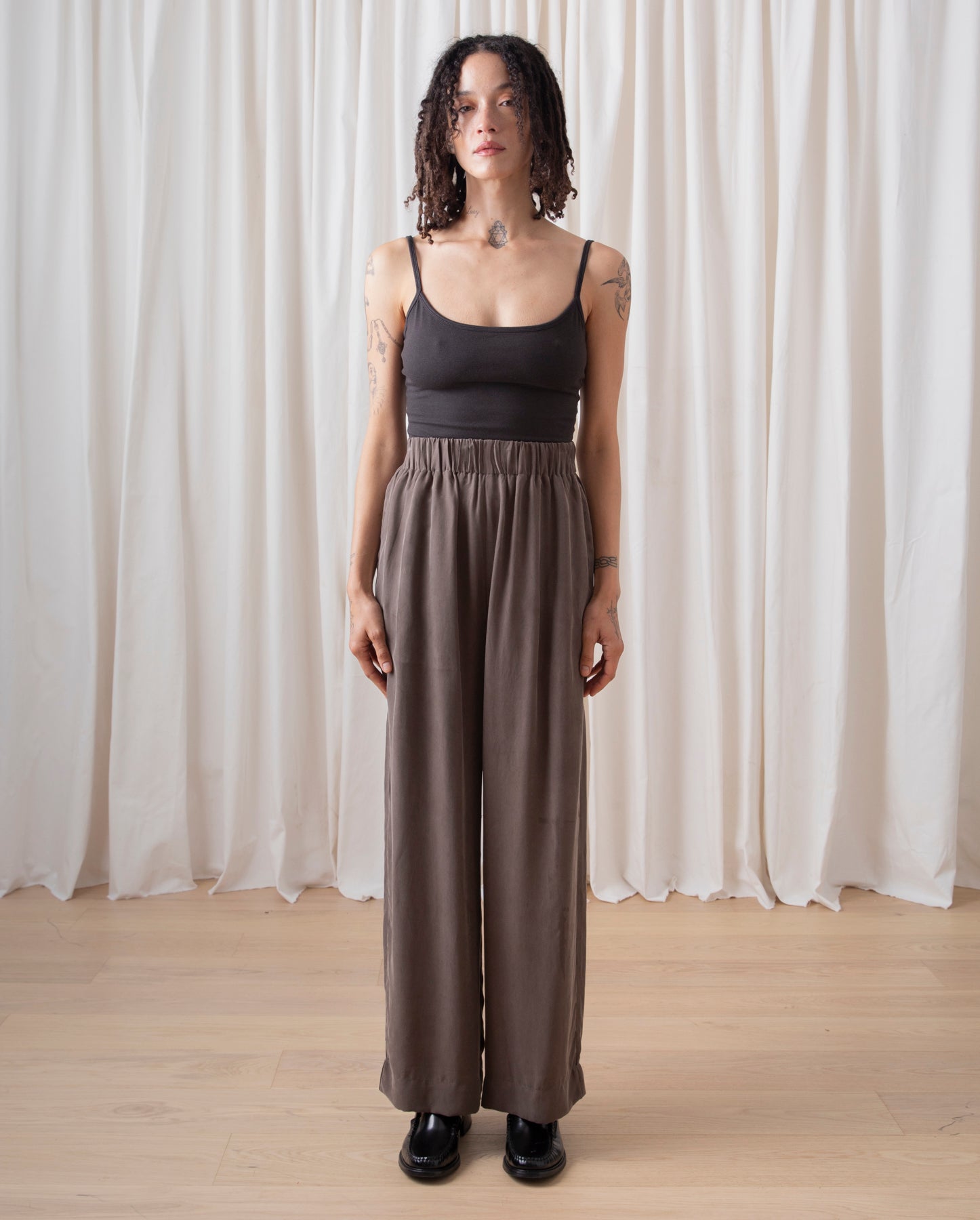 ELASTIC WAIST PANT - DARK TAUPE