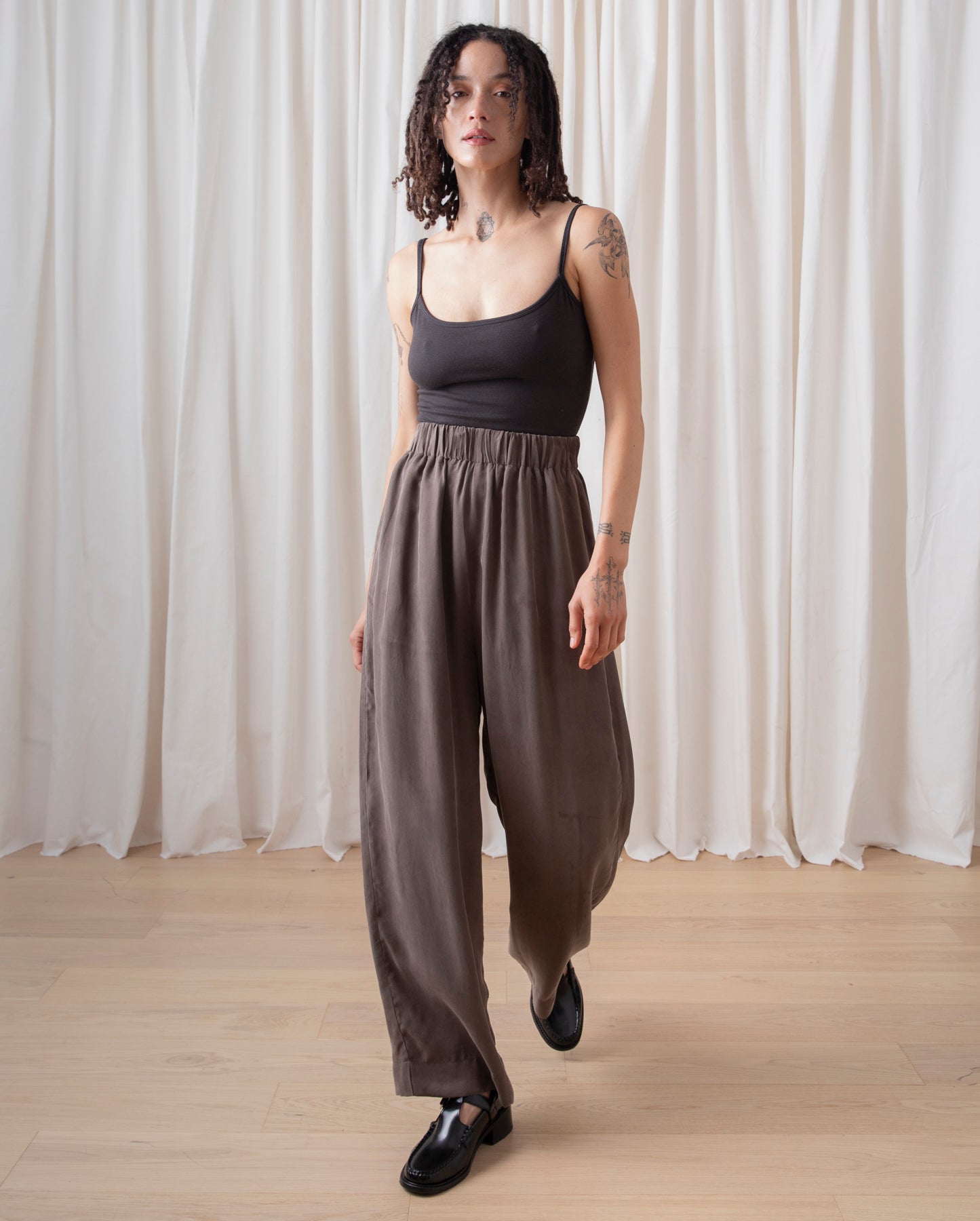 ELASTIC WAIST PANT - DARK TAUPE