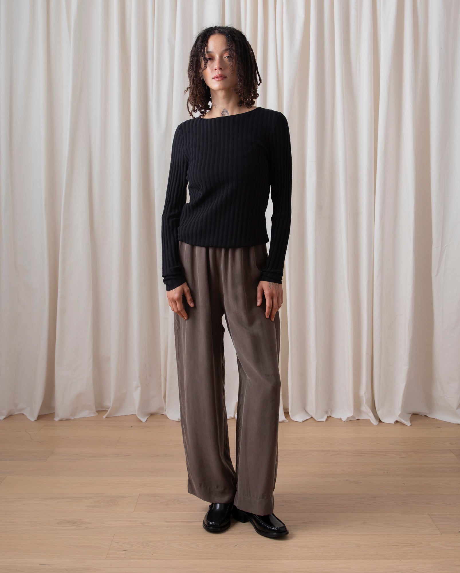 RIBBED LS SHIRT - BLACK