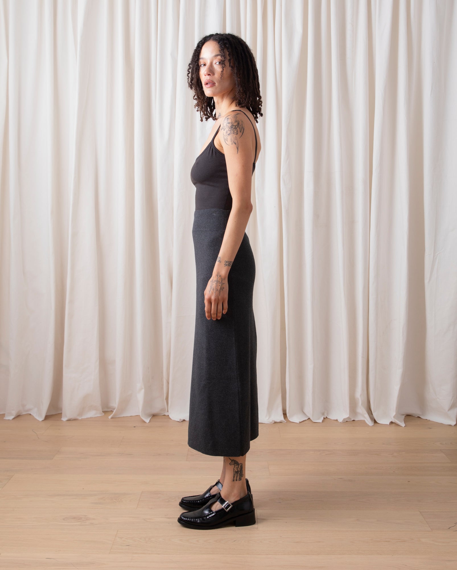 KNIT PENCIL MIDI SKIRT - CHARCOAL