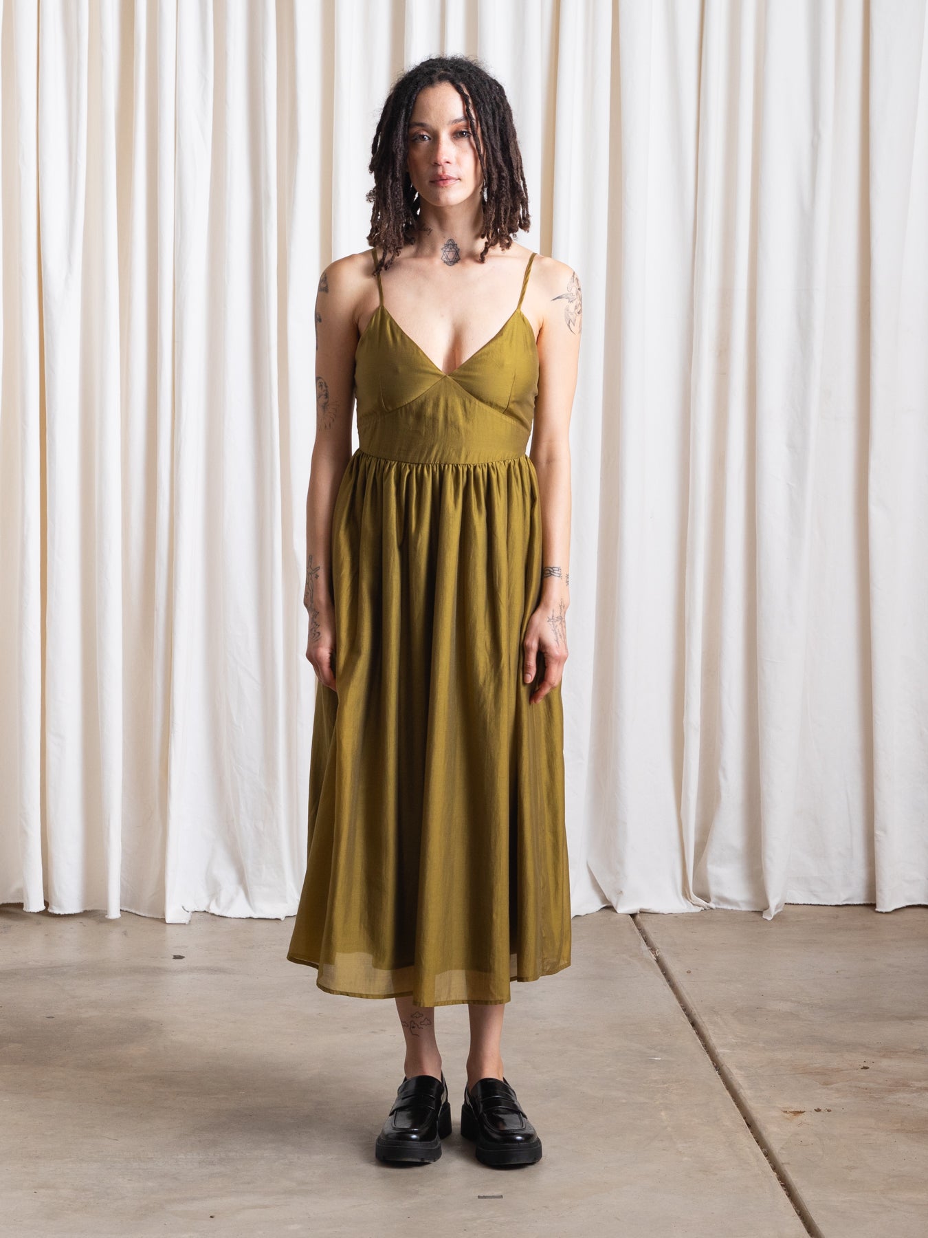 SAMPLE - TIE BACK MIDI DRESS - EMERALD GREEN