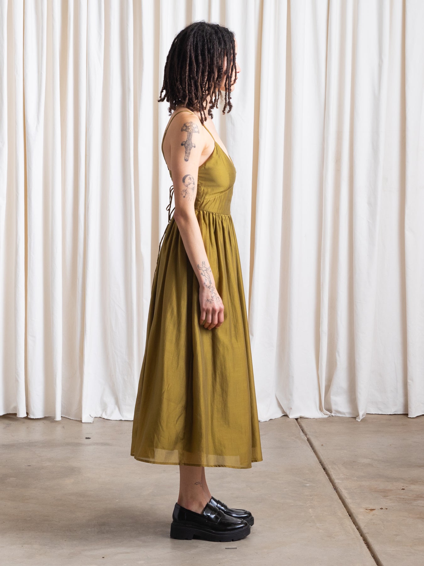 SAMPLE - TIE BACK MIDI DRESS - EMERALD GREEN