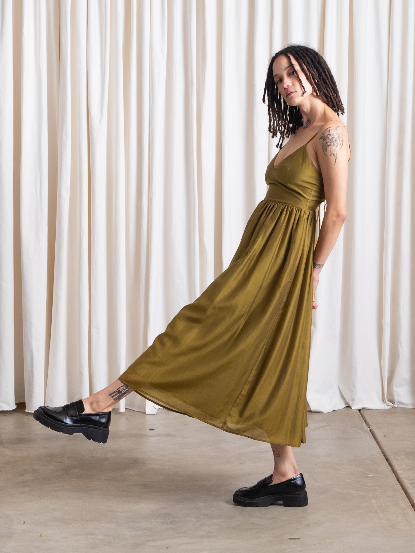 SAMPLE - TIE BACK MIDI DRESS - EMERALD GREEN