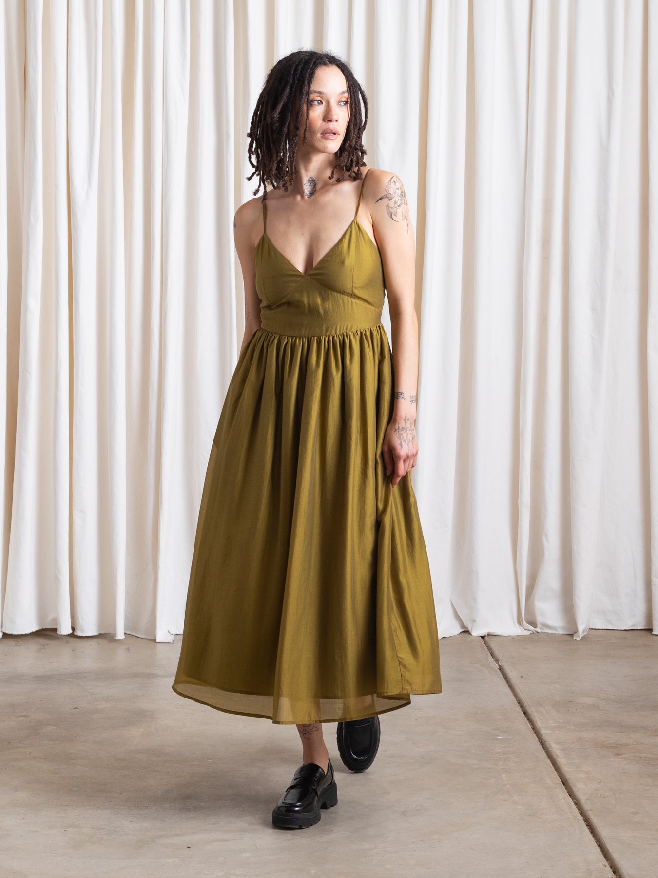 SAMPLE - TIE BACK MIDI DRESS - EMERALD GREEN