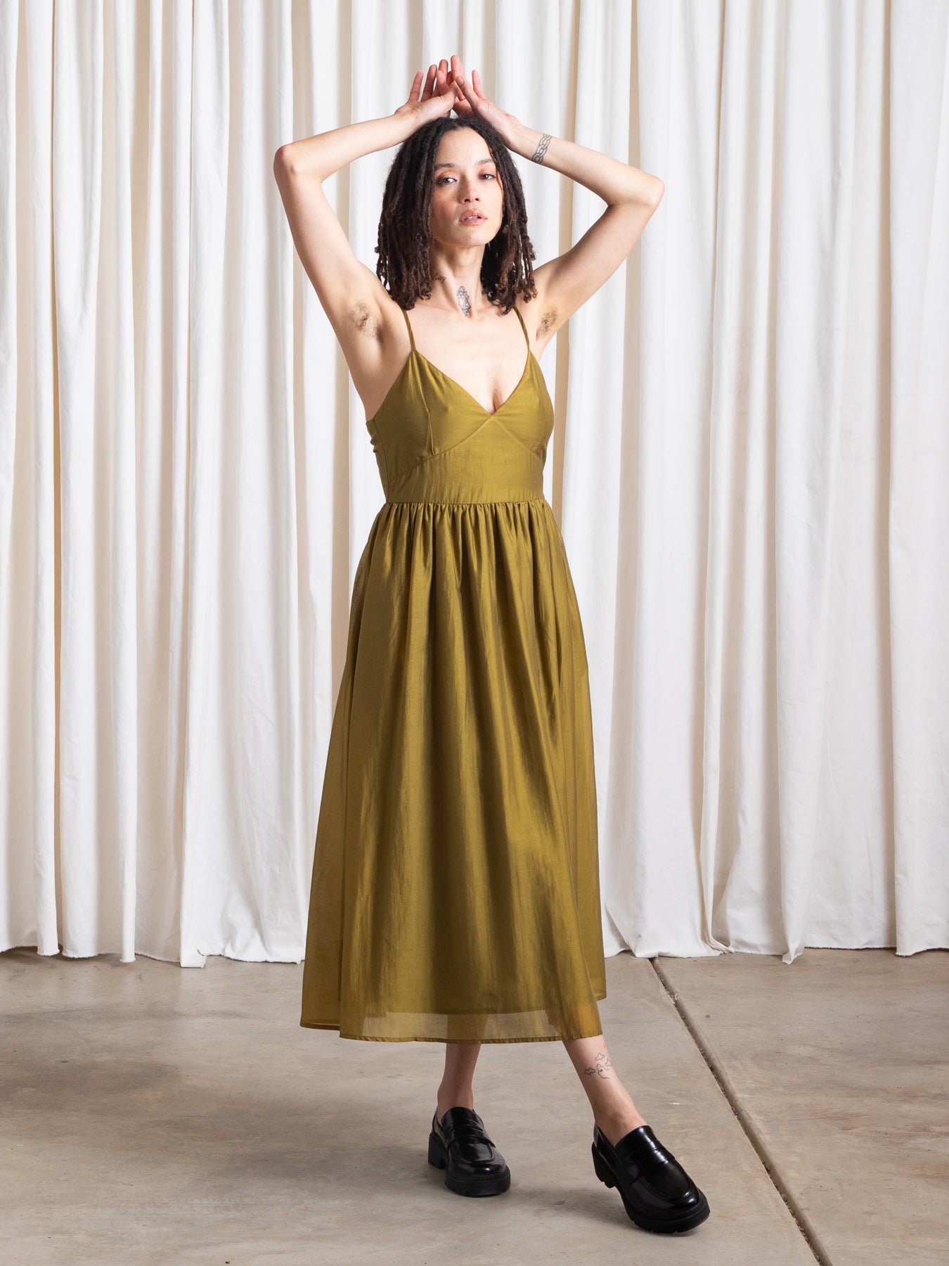 SAMPLE - TIE BACK MIDI DRESS - EMERALD GREEN
