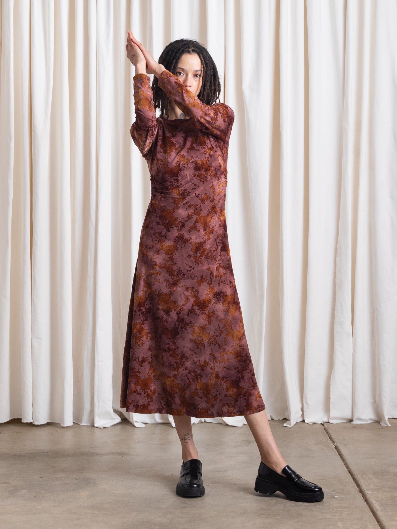SAMPLE - FITTED LS DRESS - BLACK CHECK