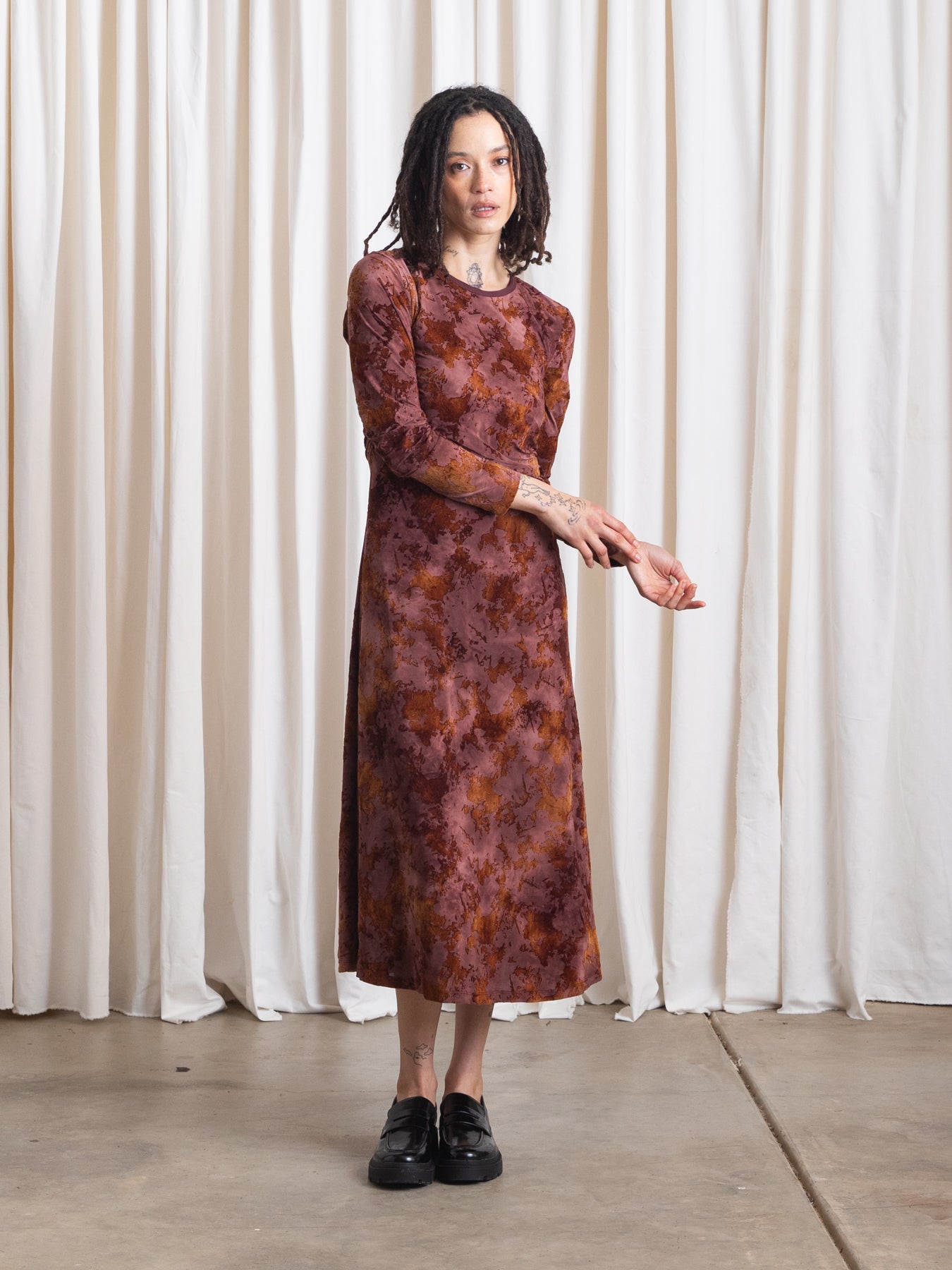 SAMPLE - FITTED LS DRESS - BLACK CHECK