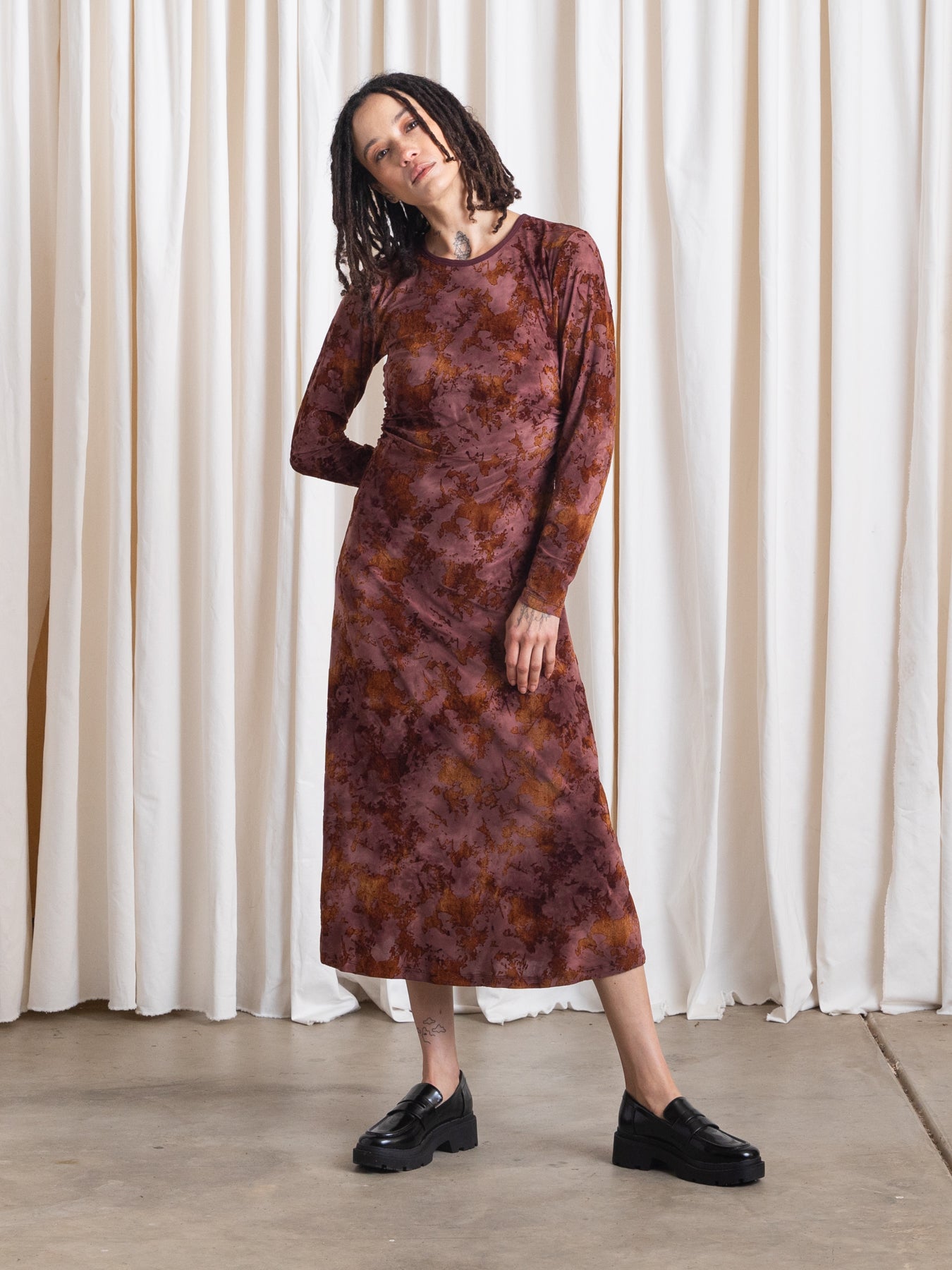 SAMPLE - FITTED LS DRESS - BLACK CHECK