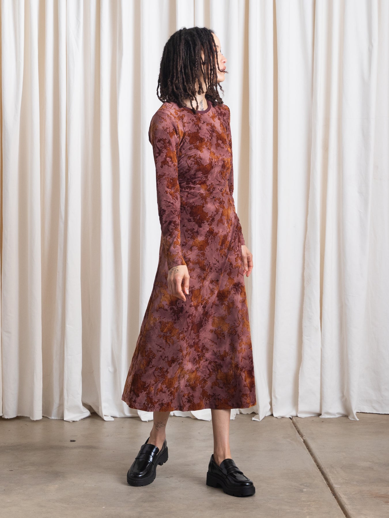 SAMPLE - FITTED LS DRESS - BLACK CHECK