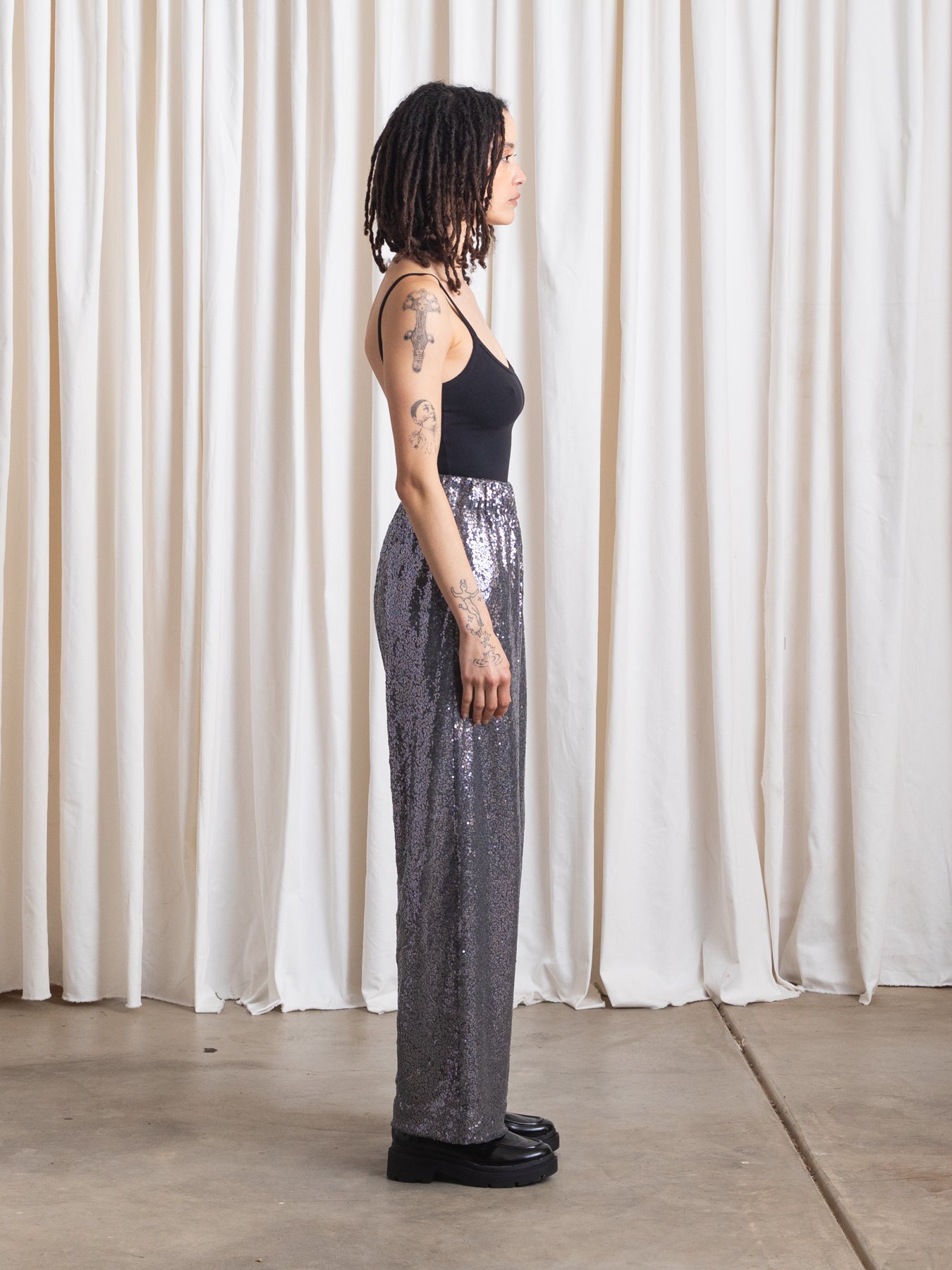 STRAIGHT LEG ELASTIC PANT - DARK SILVER SEQUINS