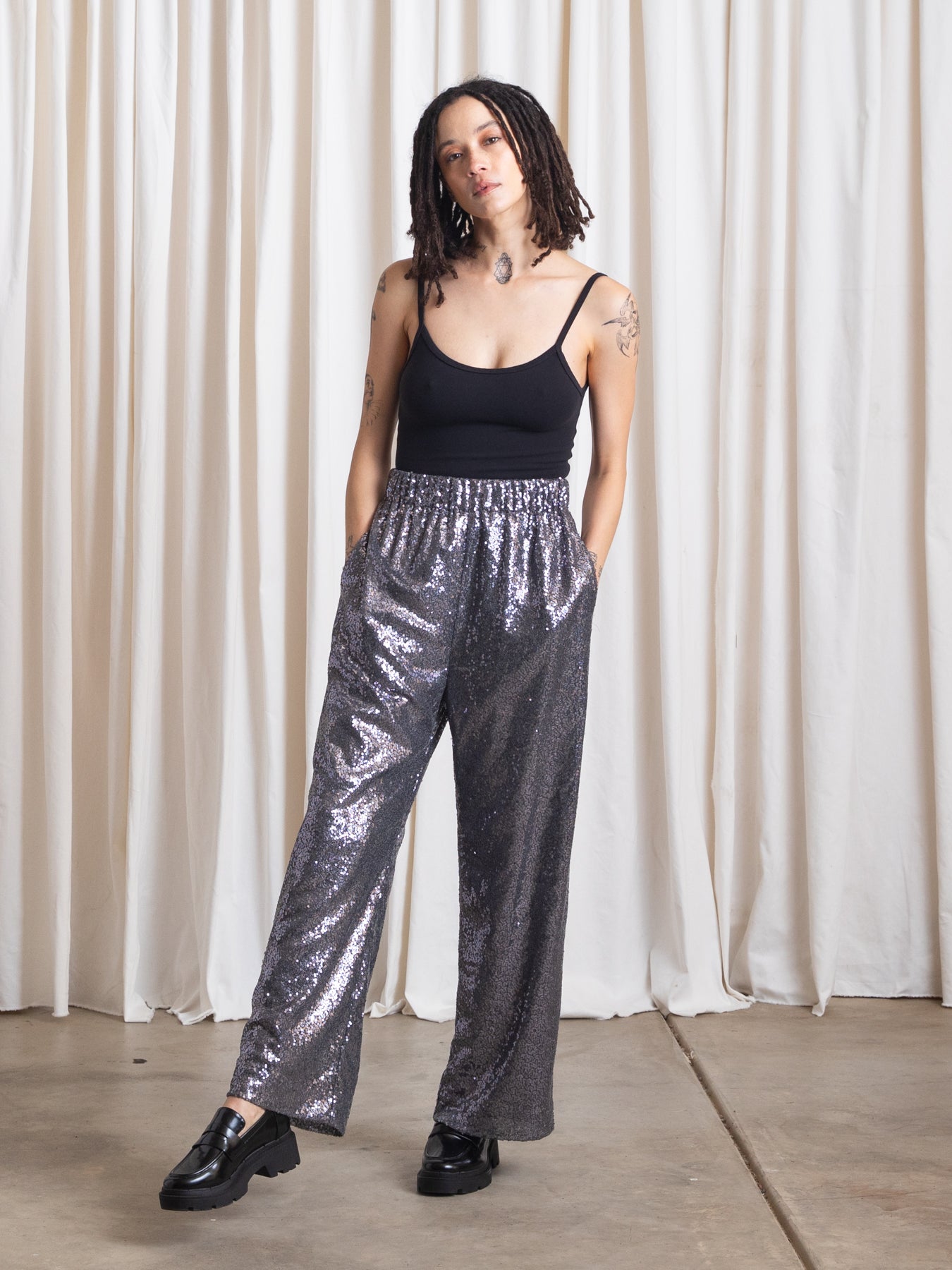 STRAIGHT LEG ELASTIC PANT - DARK SILVER SEQUINS