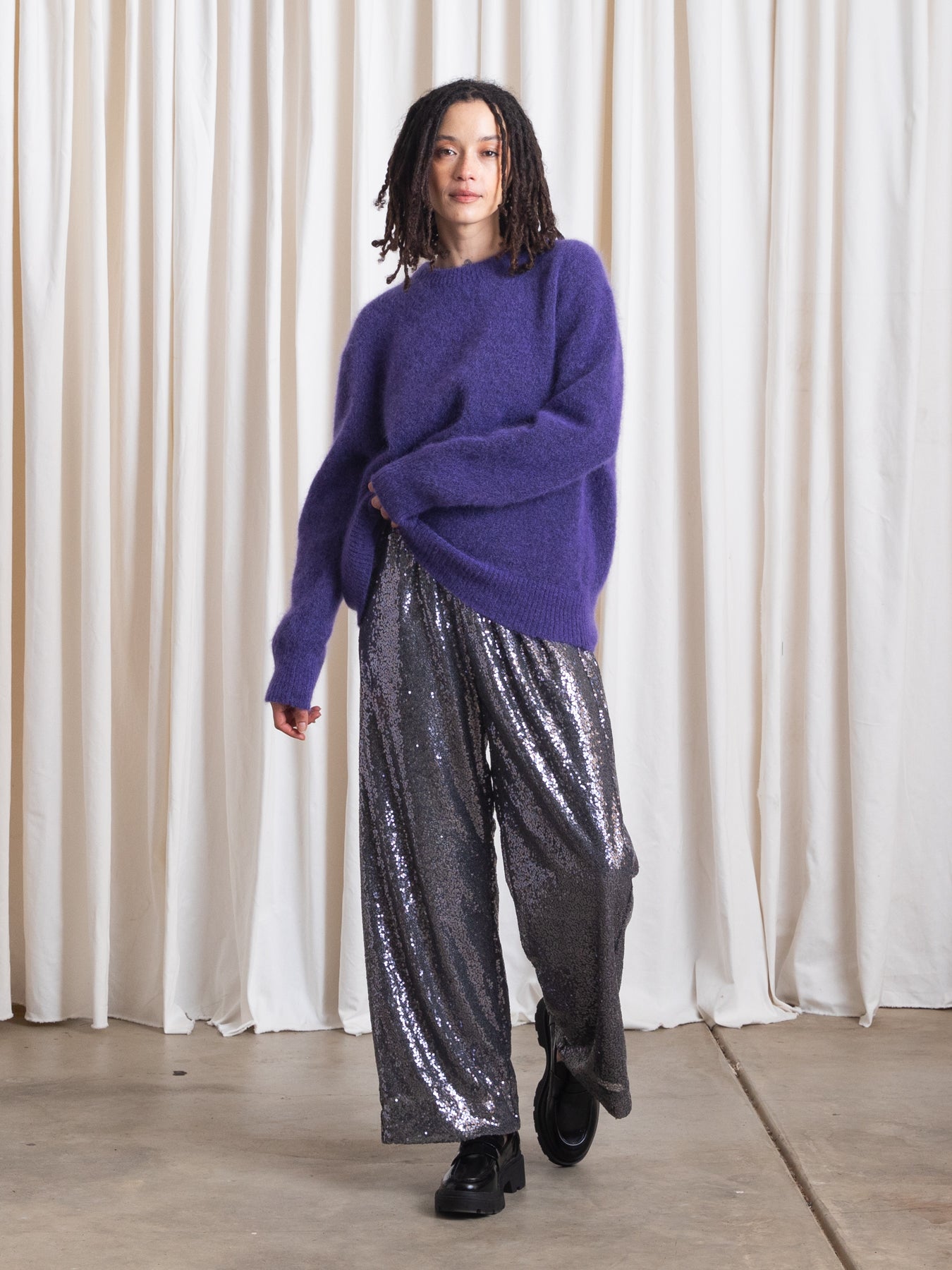 STRAIGHT LEG ELASTIC PANT - DARK SILVER SEQUINS