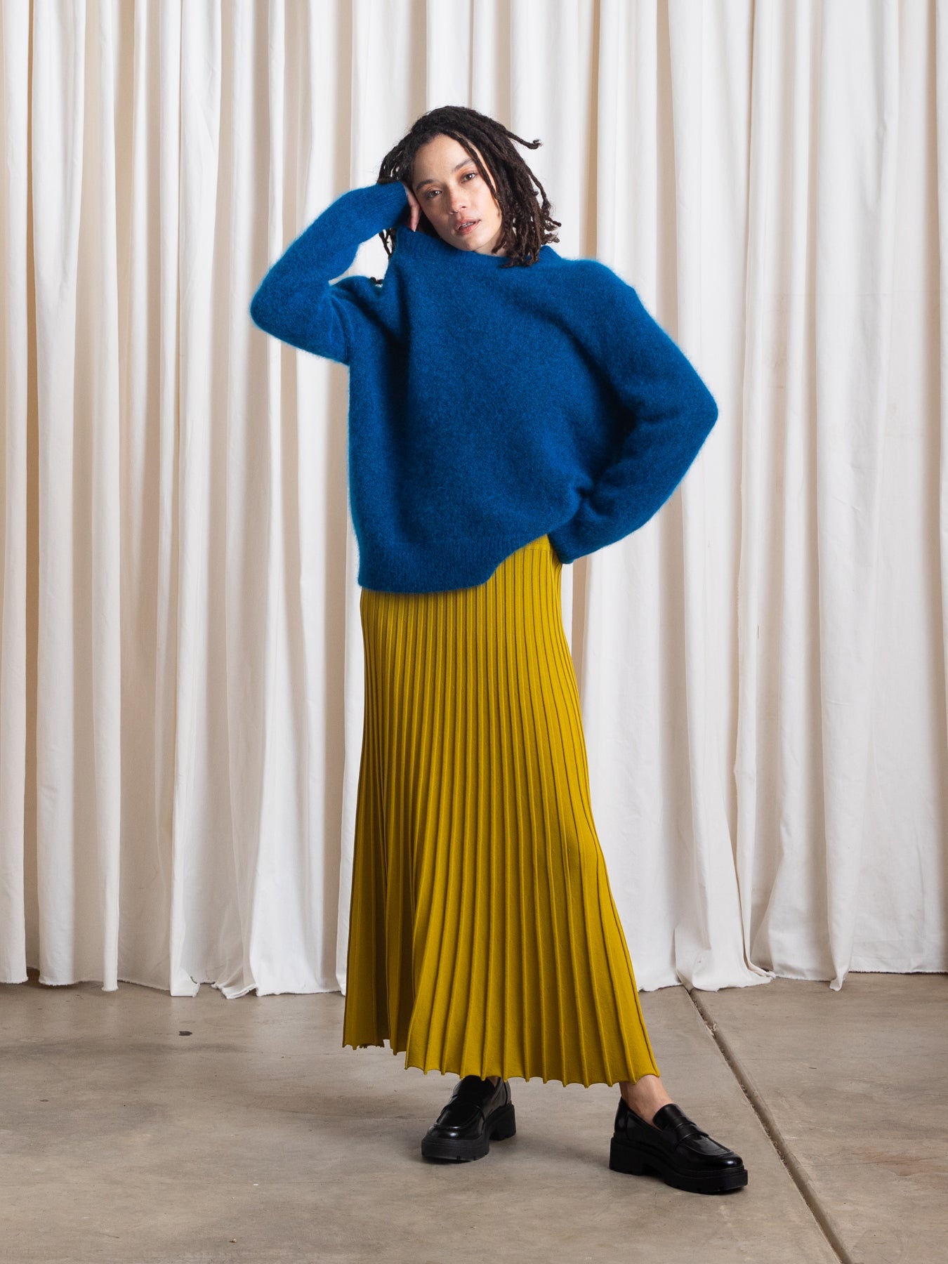 OVERSIZED MOHAIR PULLOVER - ELECTRIC TEAL