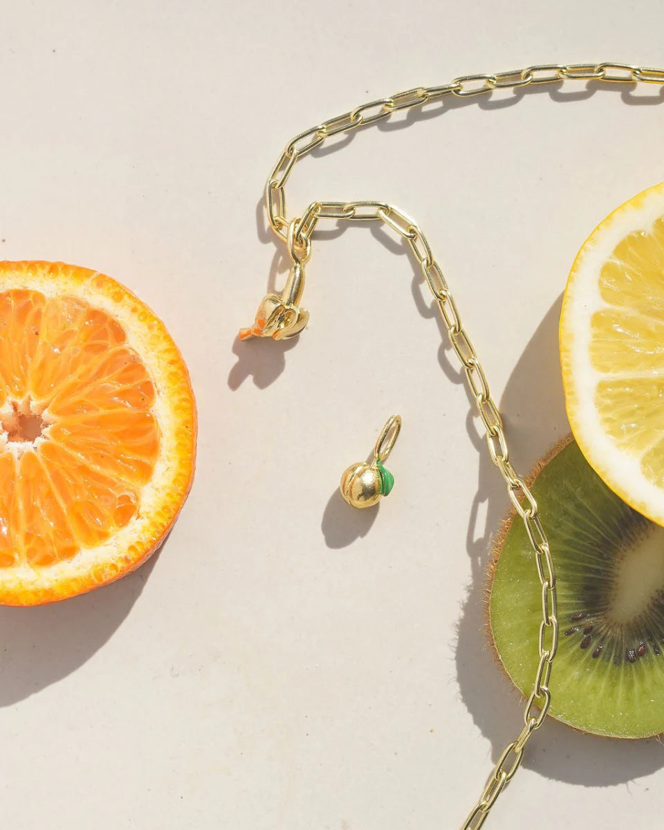 BANANA CHARM