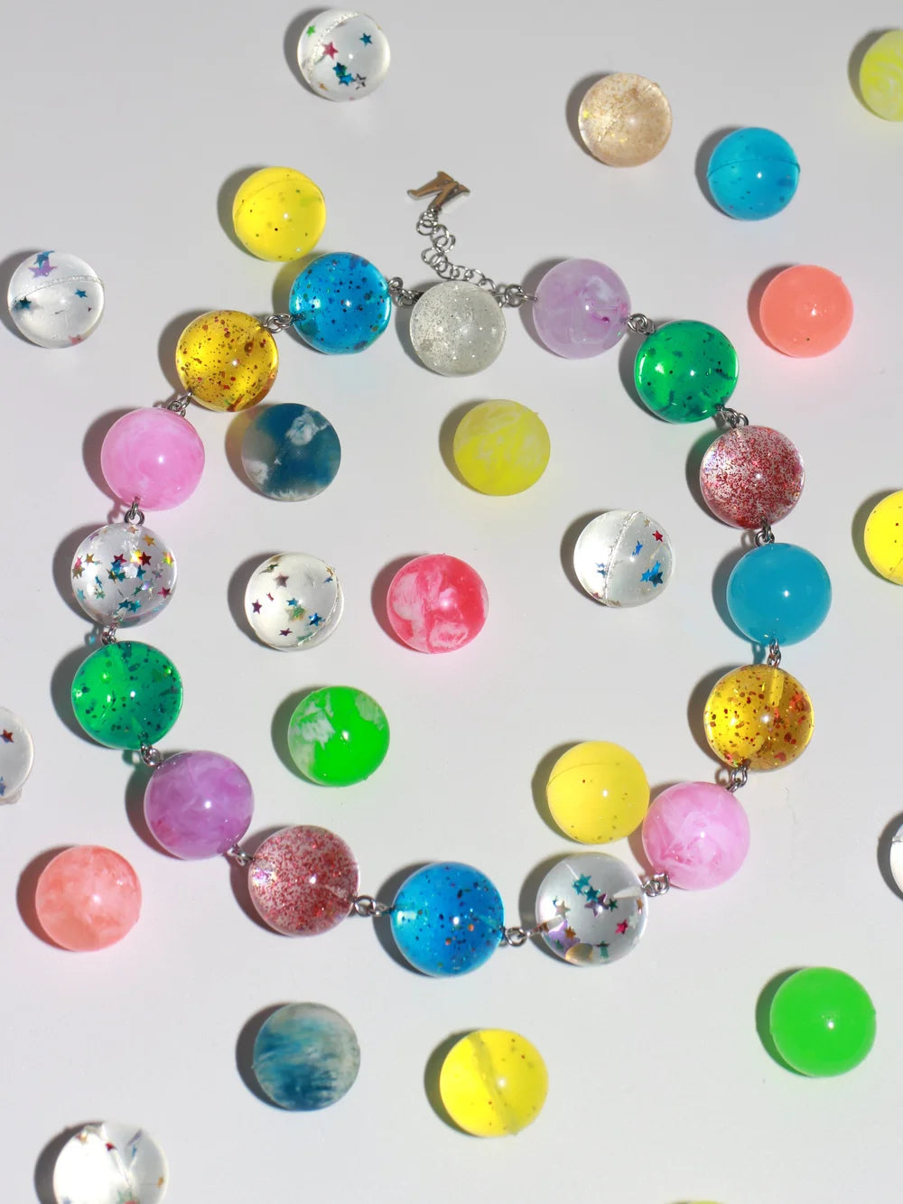 BOUNCY BALL NECKLACE