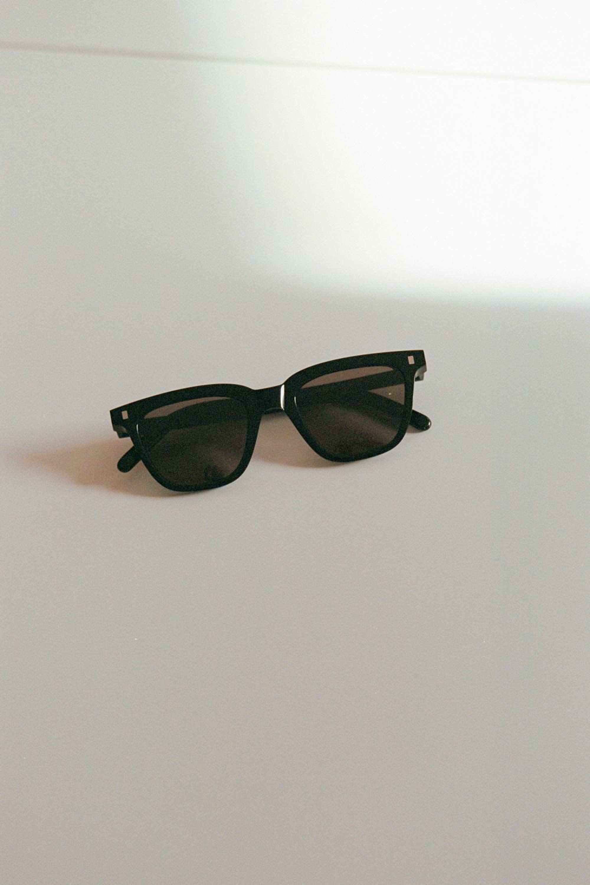 ROBOTNIK SUNGLASSES - BLACK