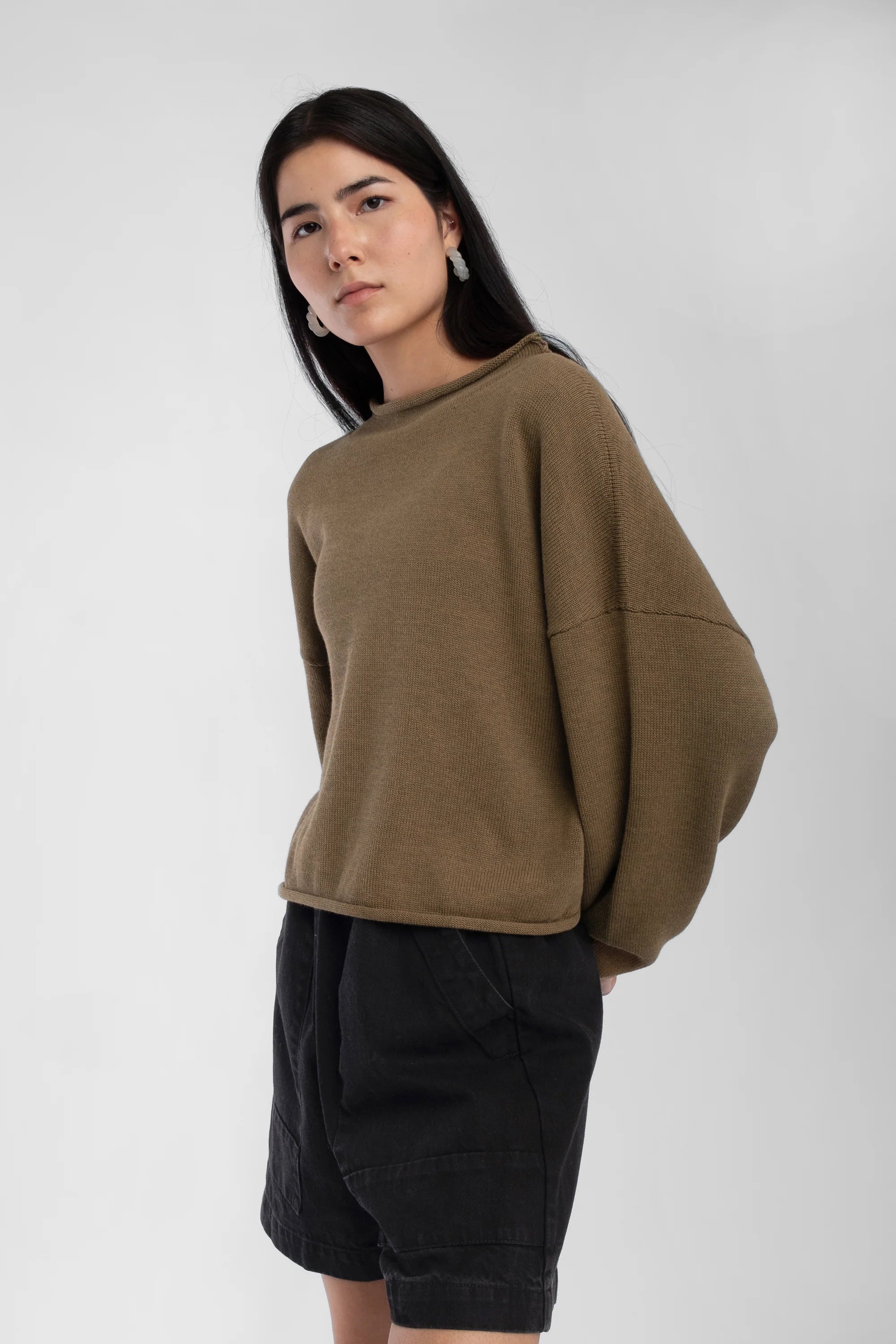 ROLLED SWEATER - UMBER