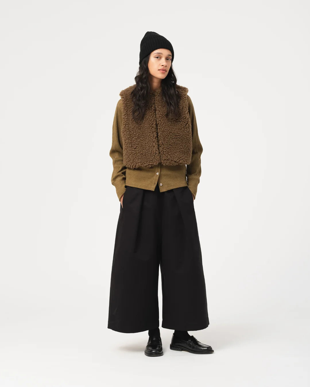 PEAK VEST - SHITAKE