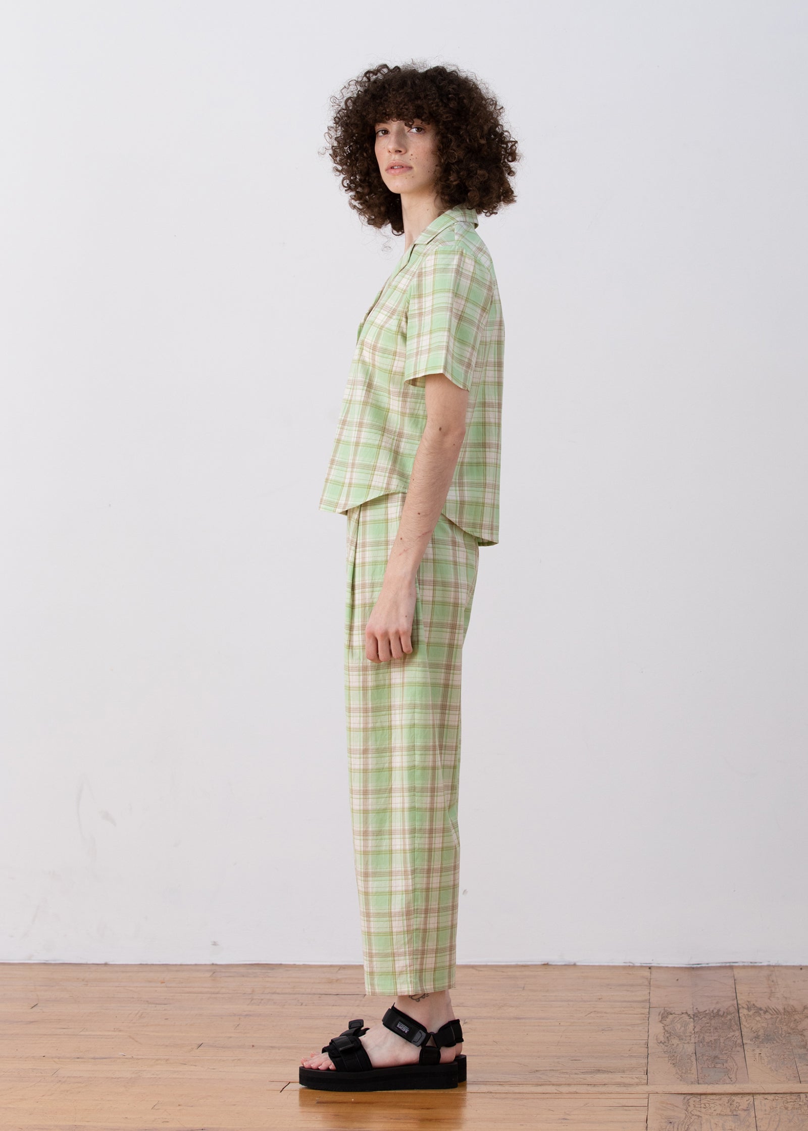 NOTCH COLLAR TOP - LIME PLAID