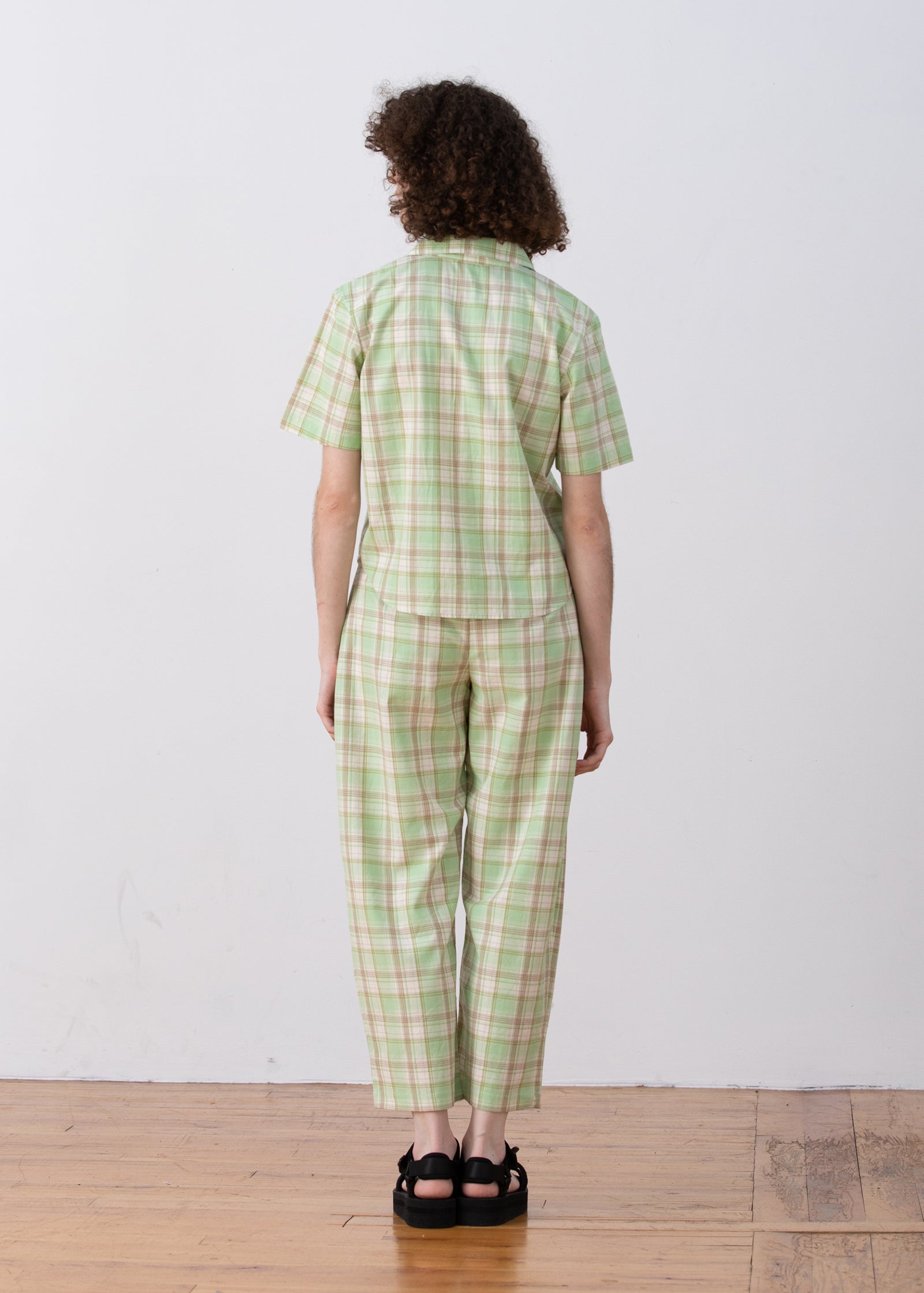 NOTCH COLLAR TOP - LIME PLAID