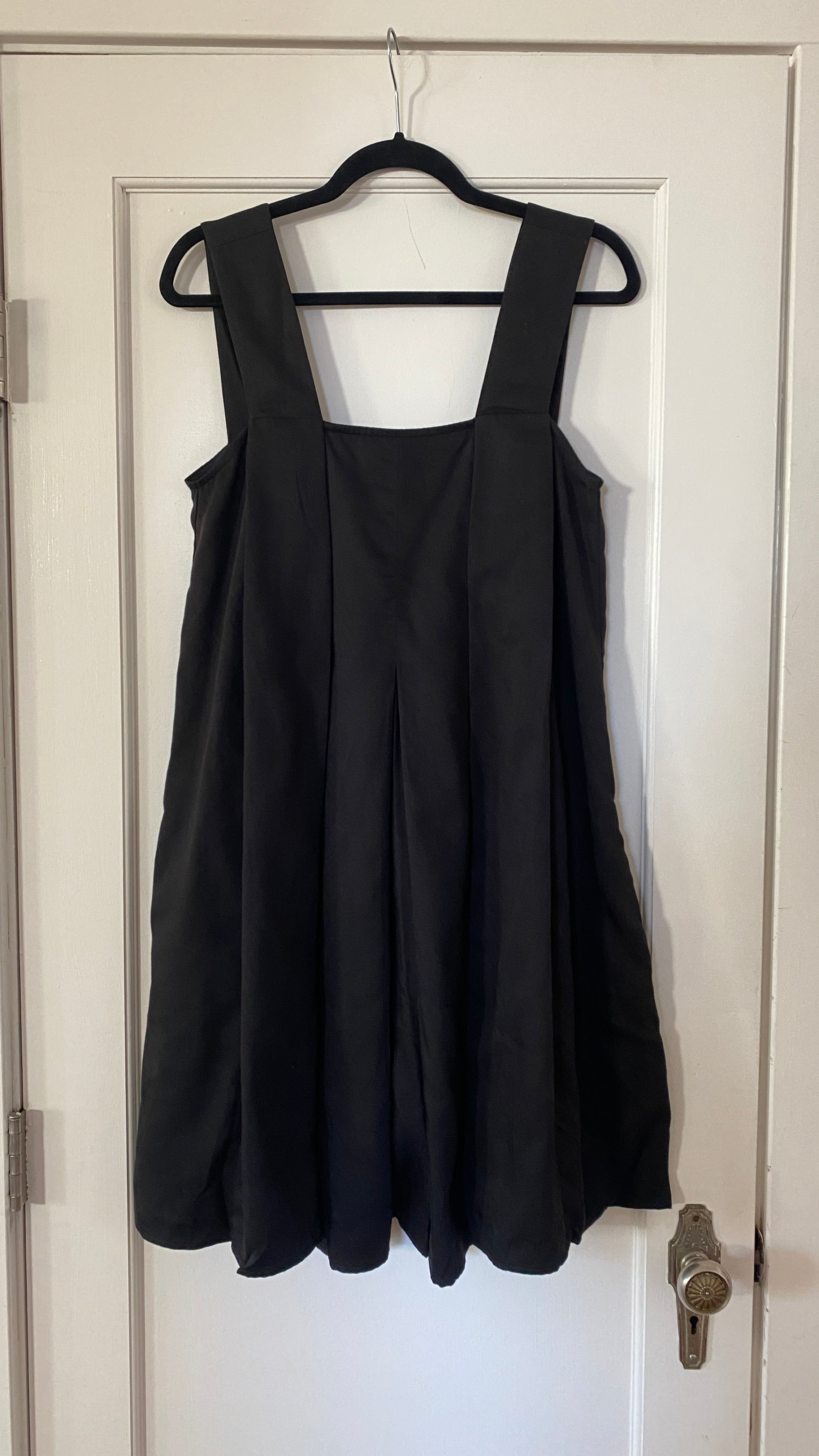 SAMPLE - PLEATED MINI DRESS - BLACK