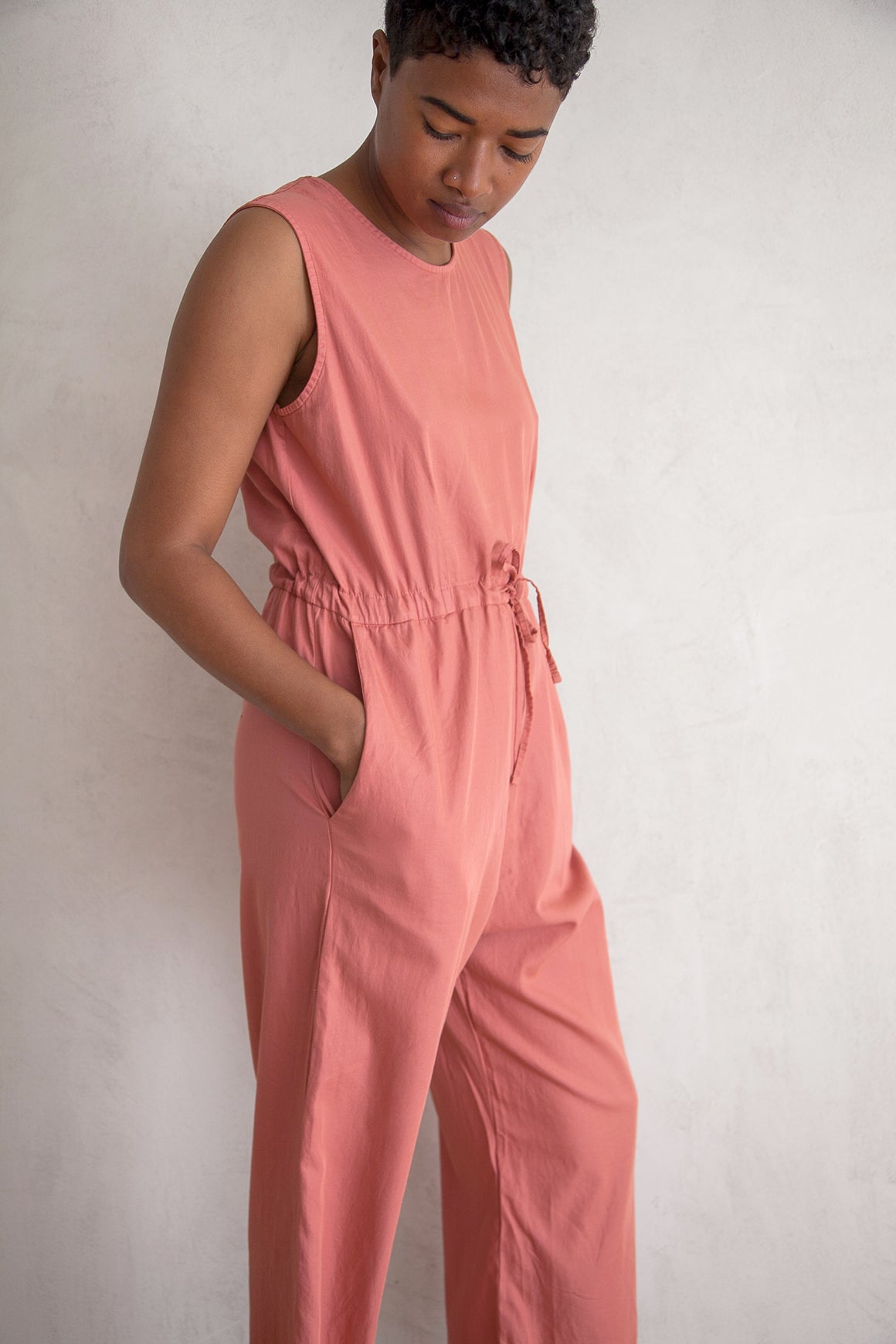 SAMPLE - COTTONCREW NECK SLIT-BACK JUMPER - SALMON