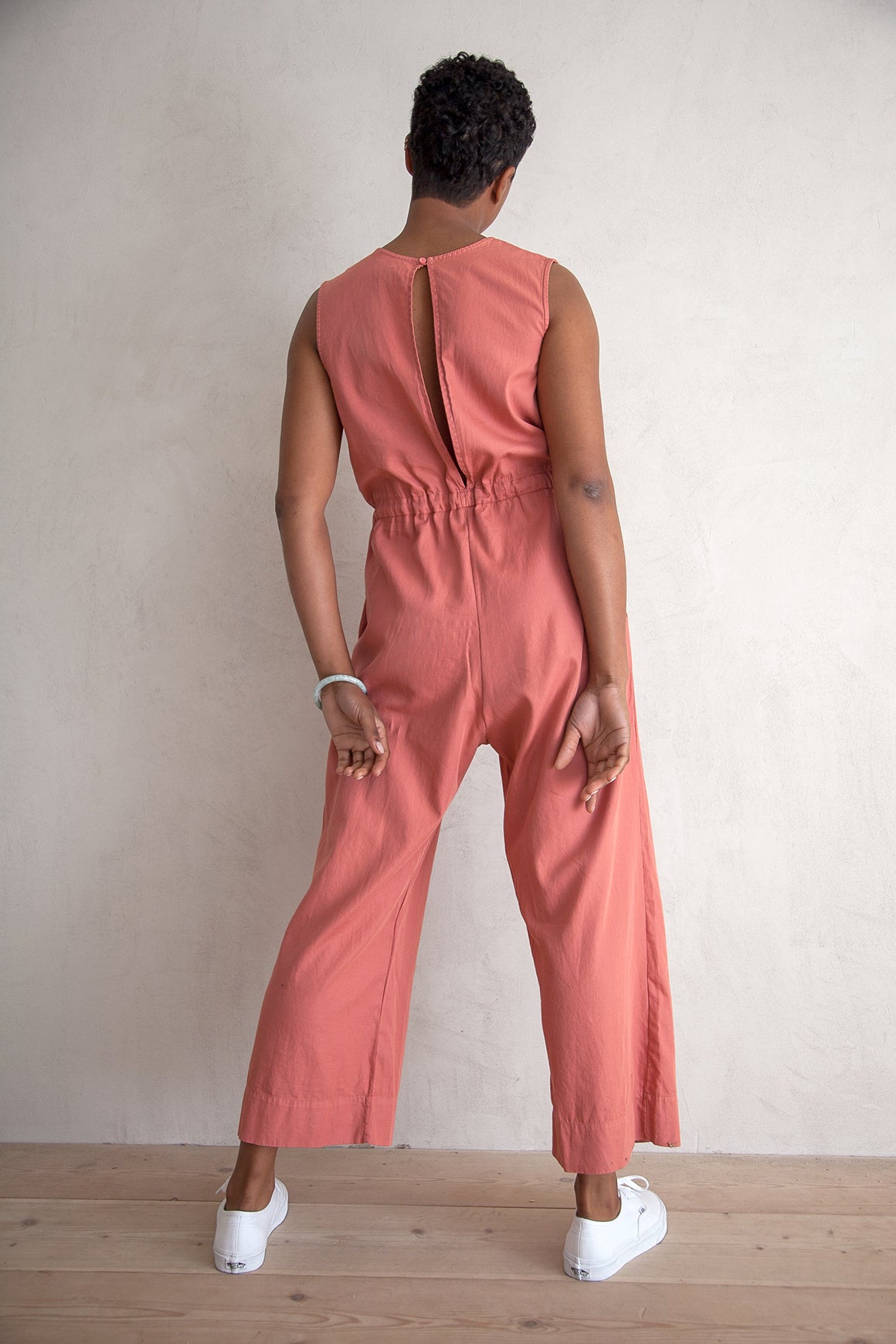 SAMPLE - COTTONCREW NECK SLIT-BACK JUMPER - SALMON