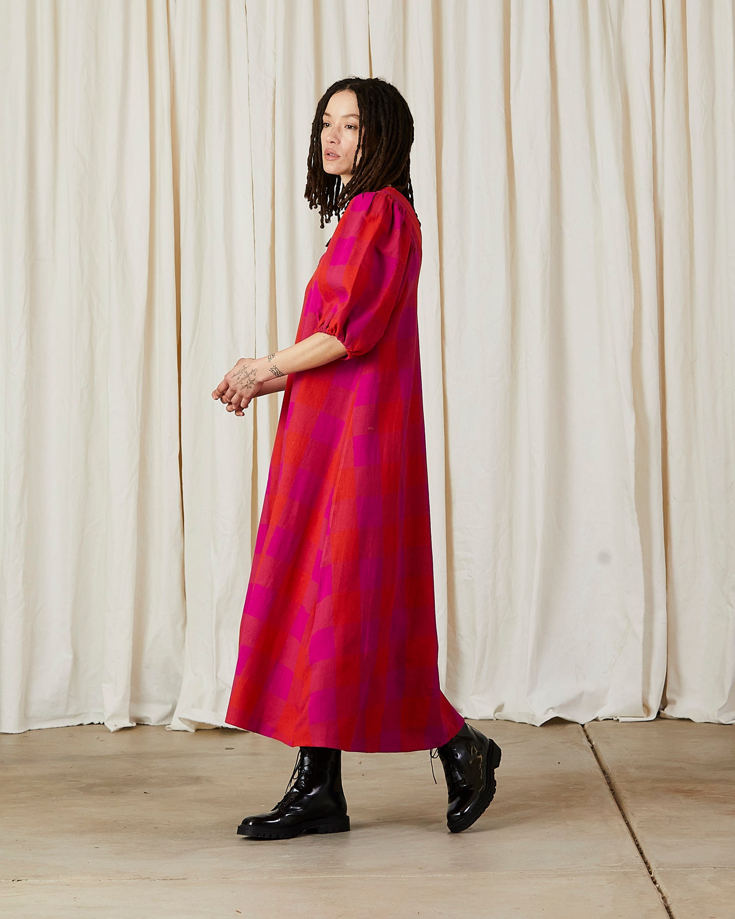 DOUBLE V-NECK MAXI DRESS - POPPY/PINK PLAID