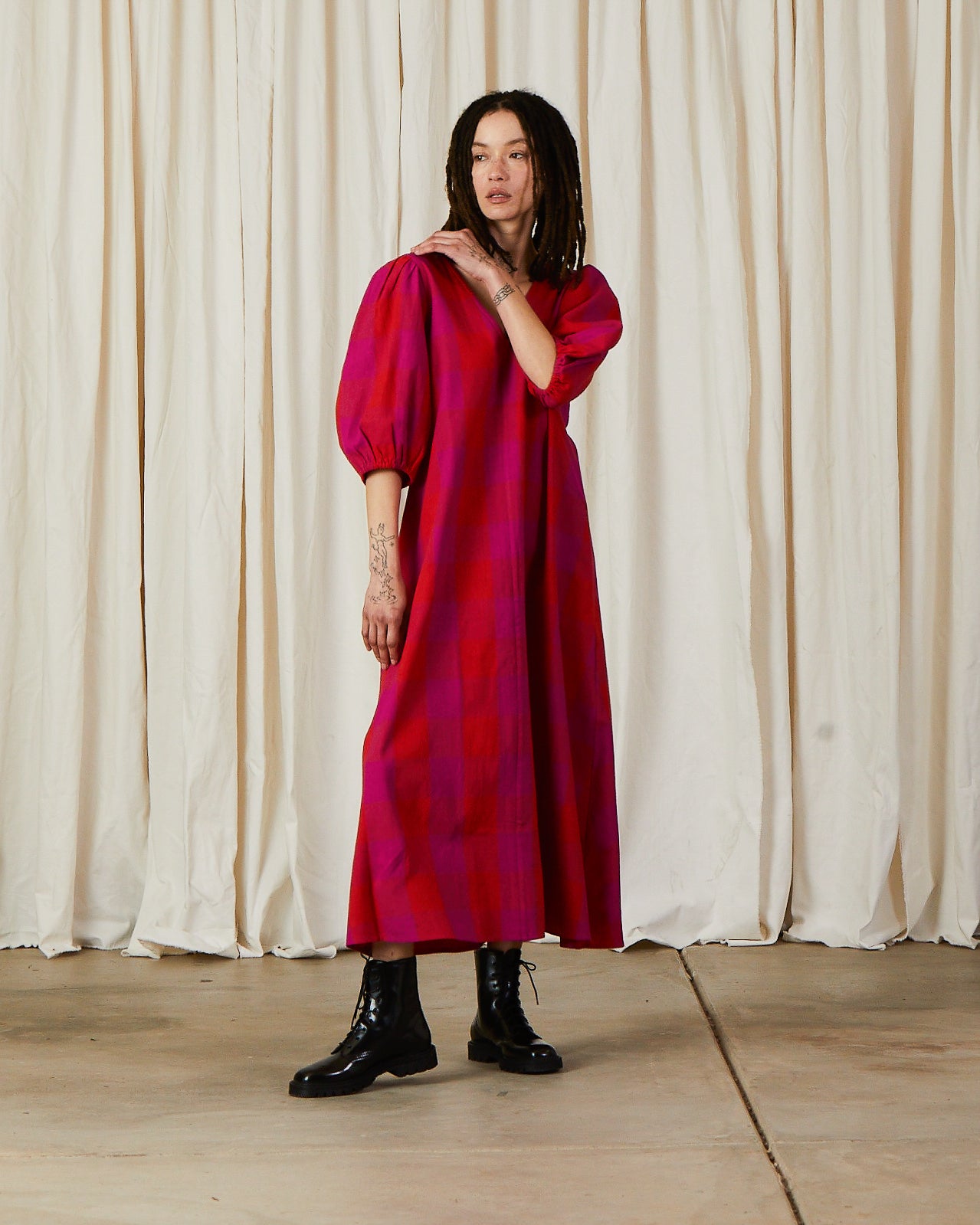 DOUBLE V-NECK MAXI DRESS - POPPY/PINK PLAID