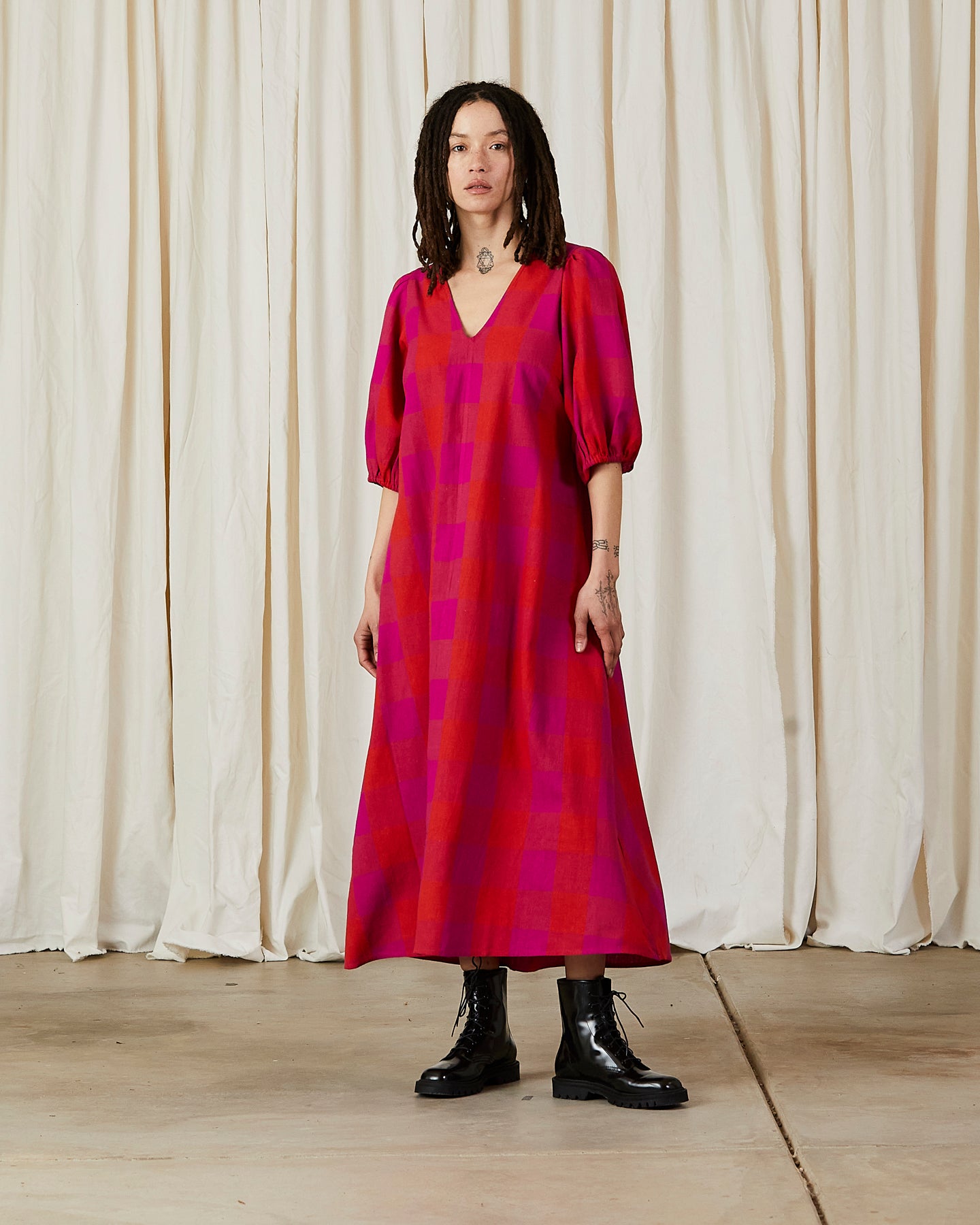 DOUBLE V-NECK MAXI DRESS - POPPY/PINK PLAID