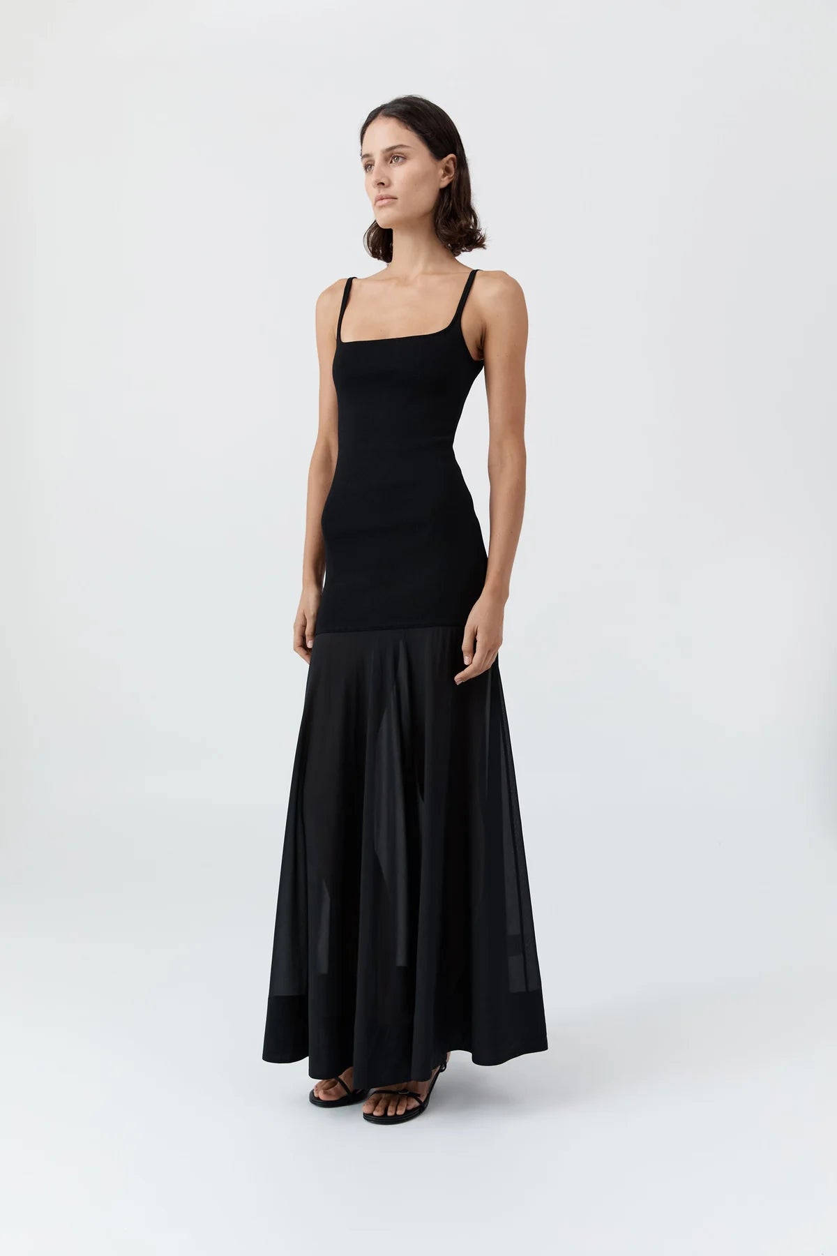 BACKLESS CIRCLE HEM DRESS - BLACK