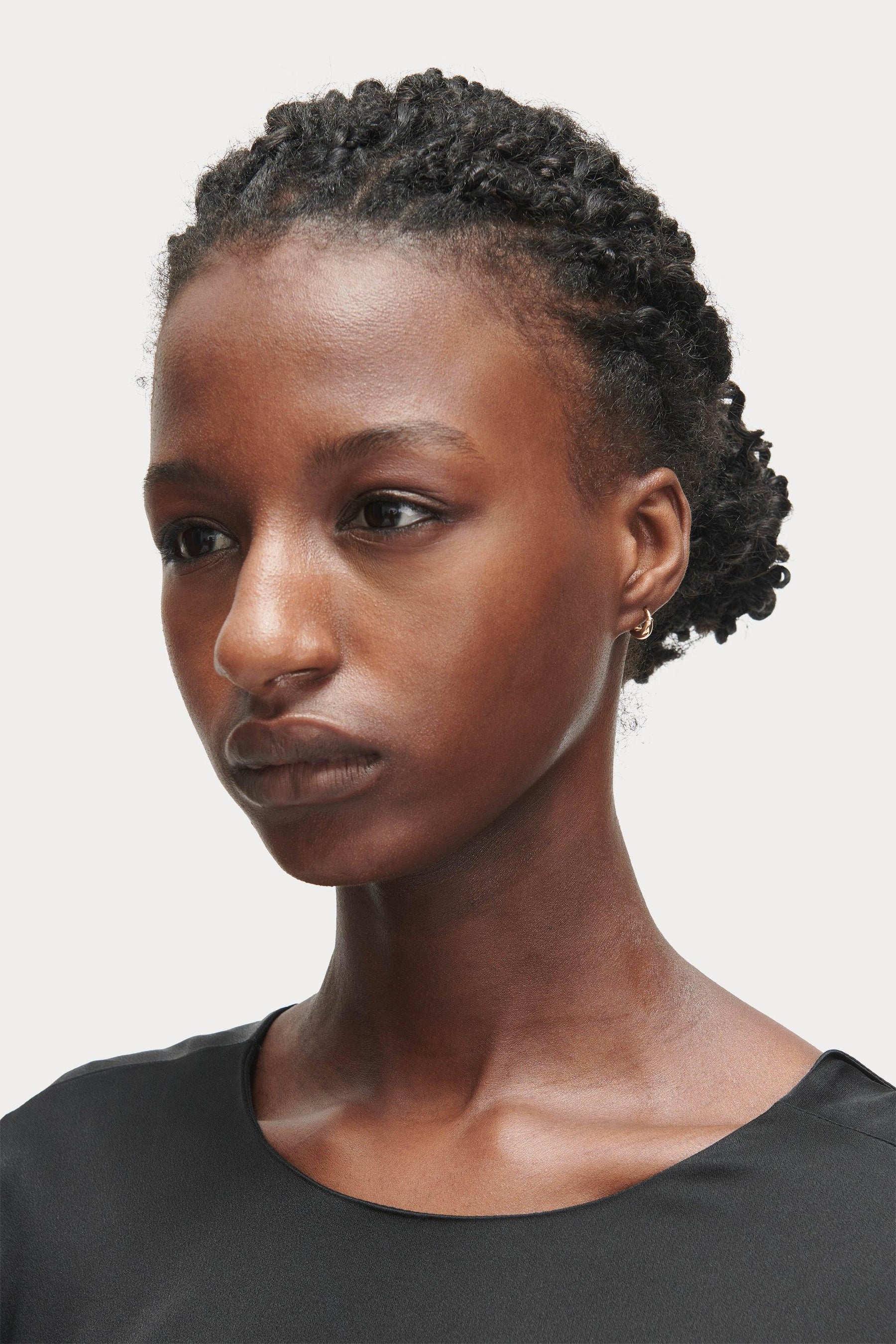 BABY ALPHA HOOP - GOLD