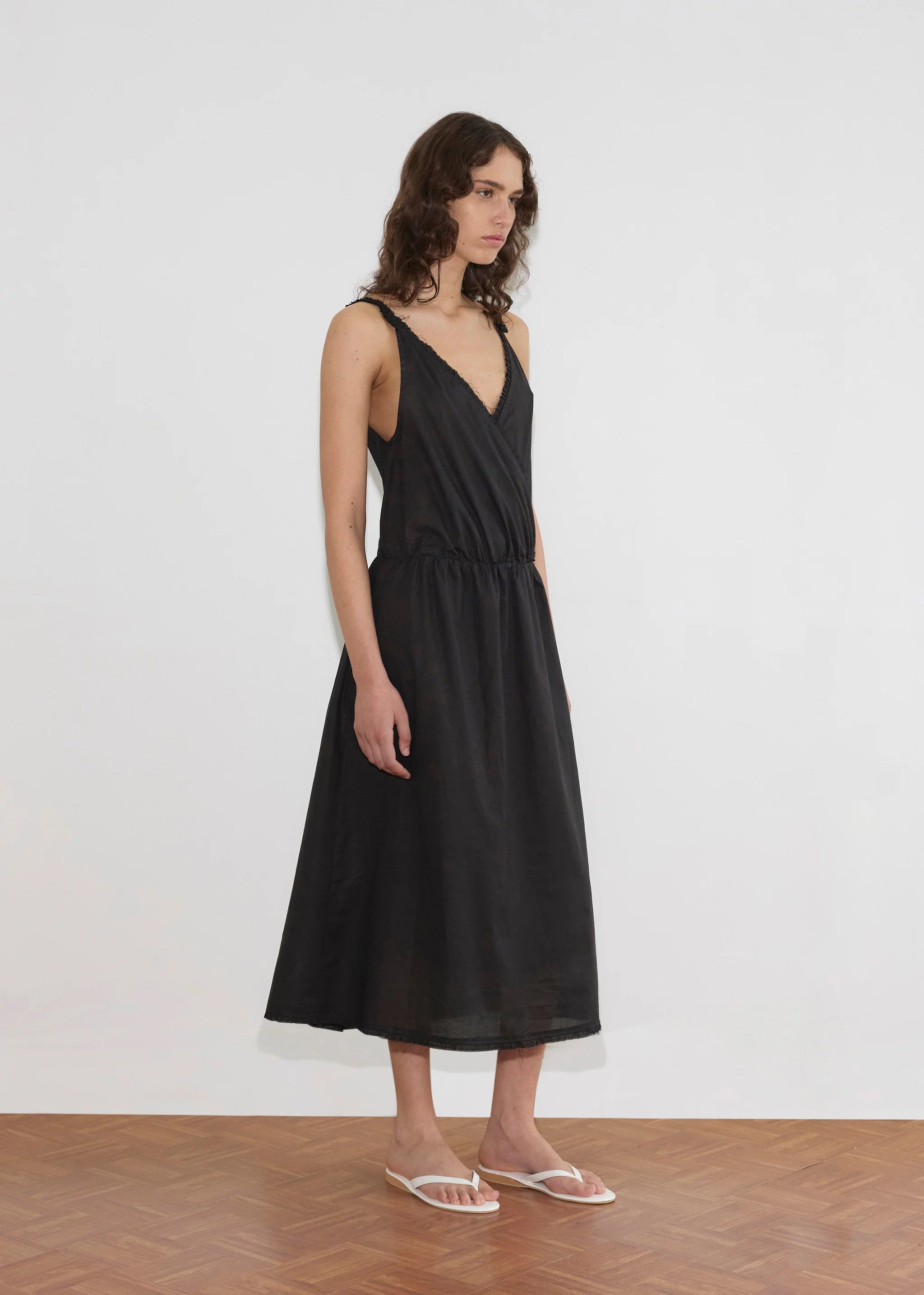 CROSSED DRESS - BLACK
