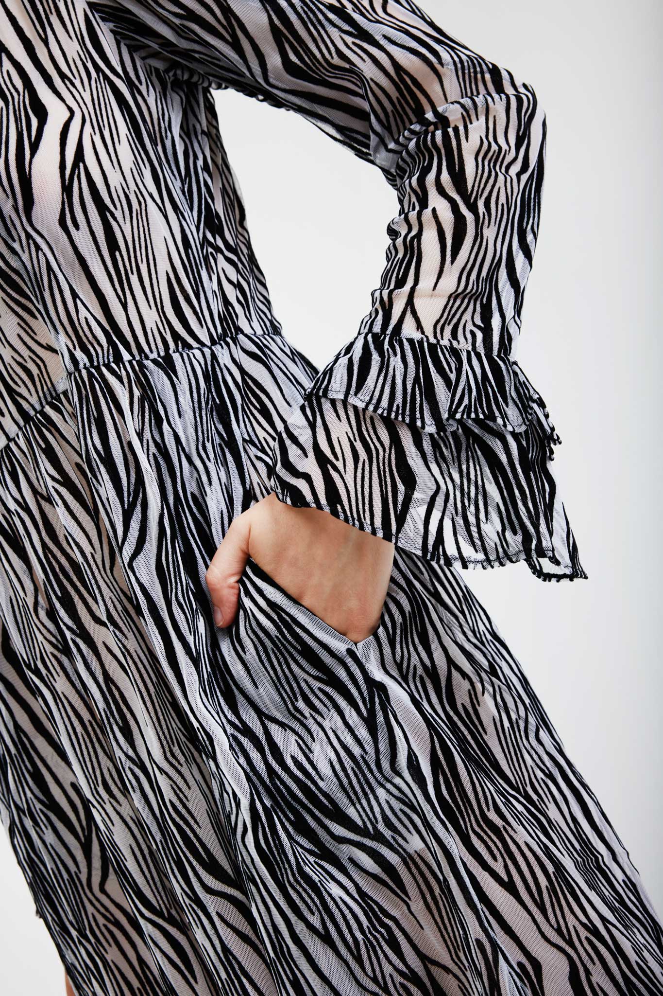 COLLARLESS PRAIRIE DRESS - FLOCKED ZEBRA