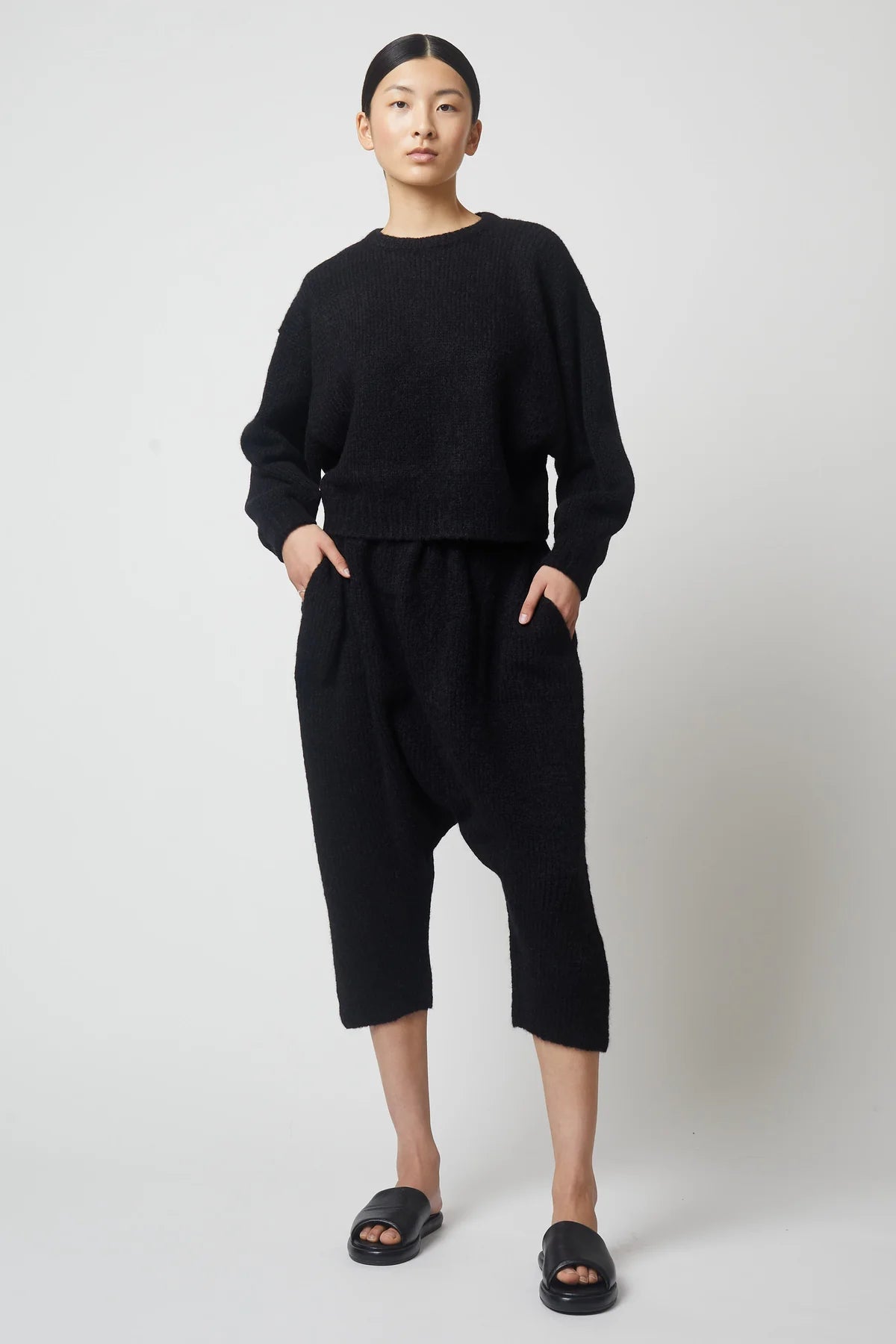 BALLOON SLEEVE SWEATER - BLACK