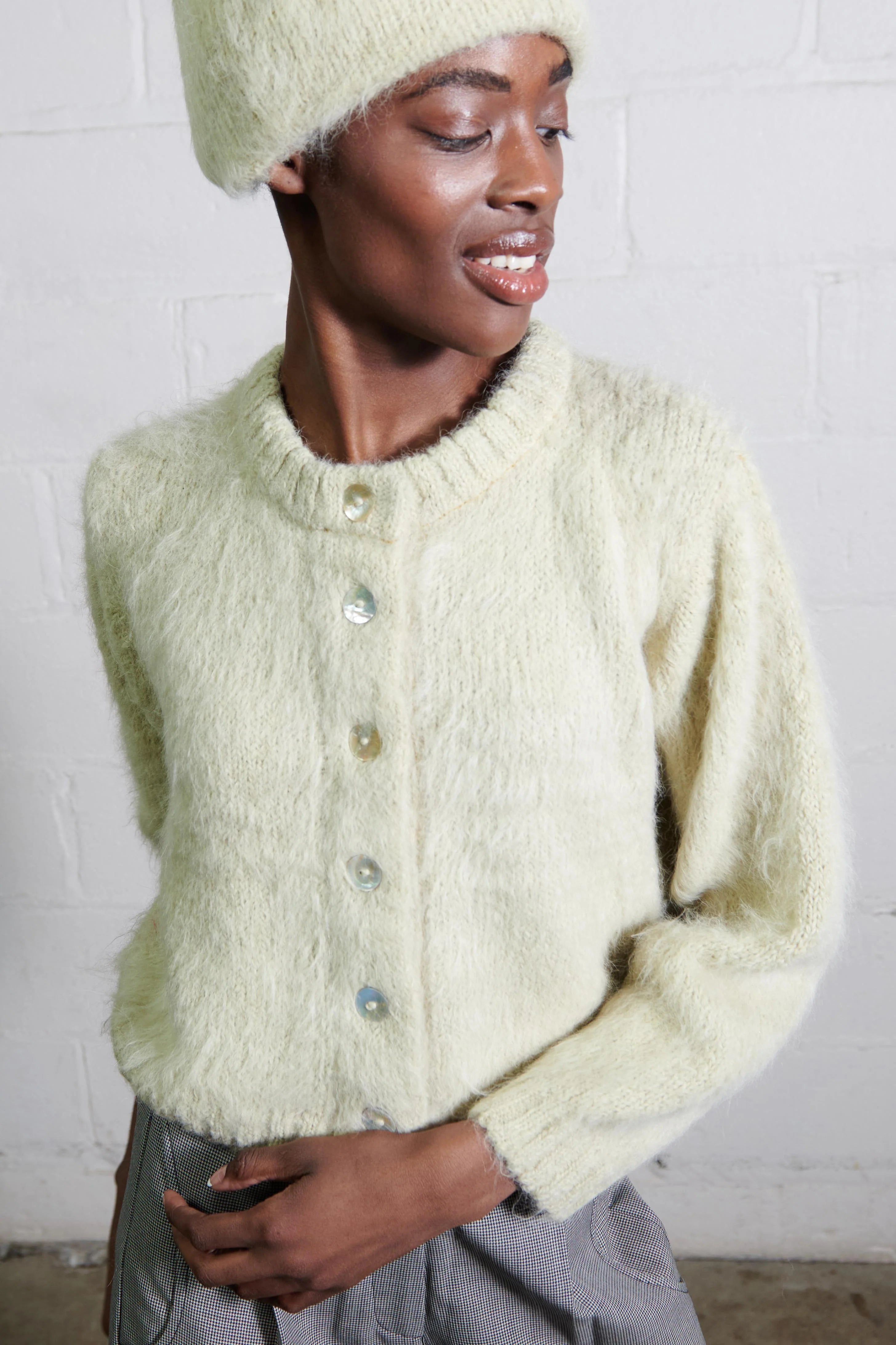 BRUSHED CARDI - PEAR