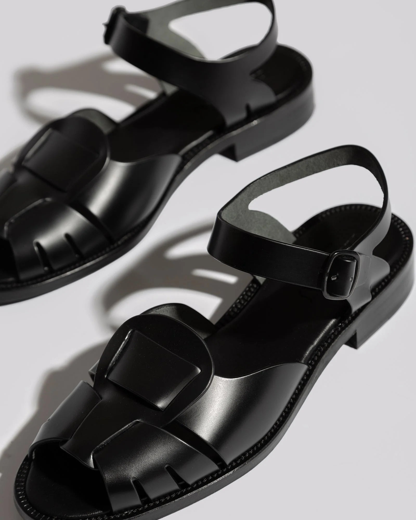 ANCORA FISHERMAN SANDAL - BLACK