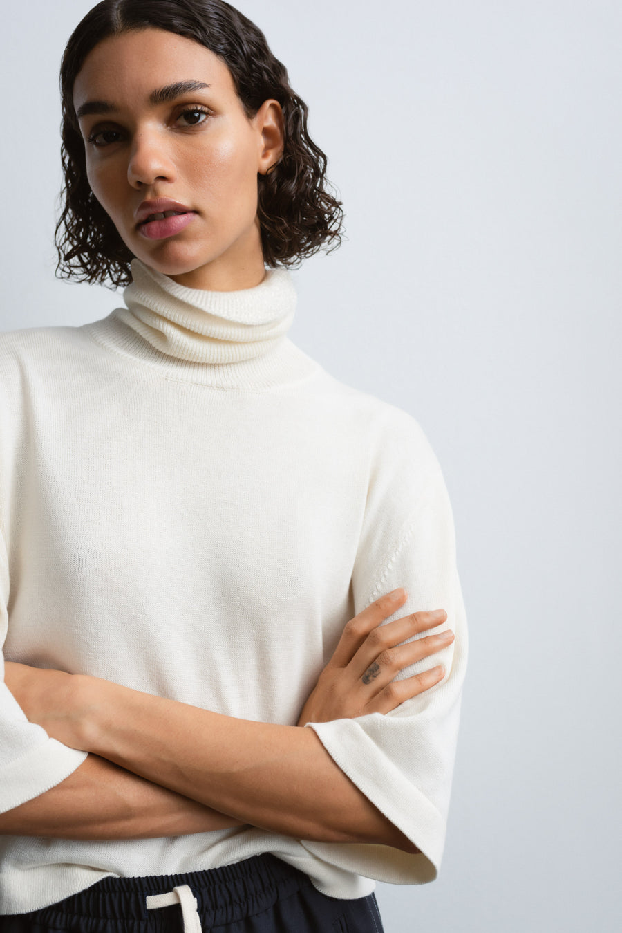 COTTON & CASHMERE TURTLENECK SWEATER - NATURAL
