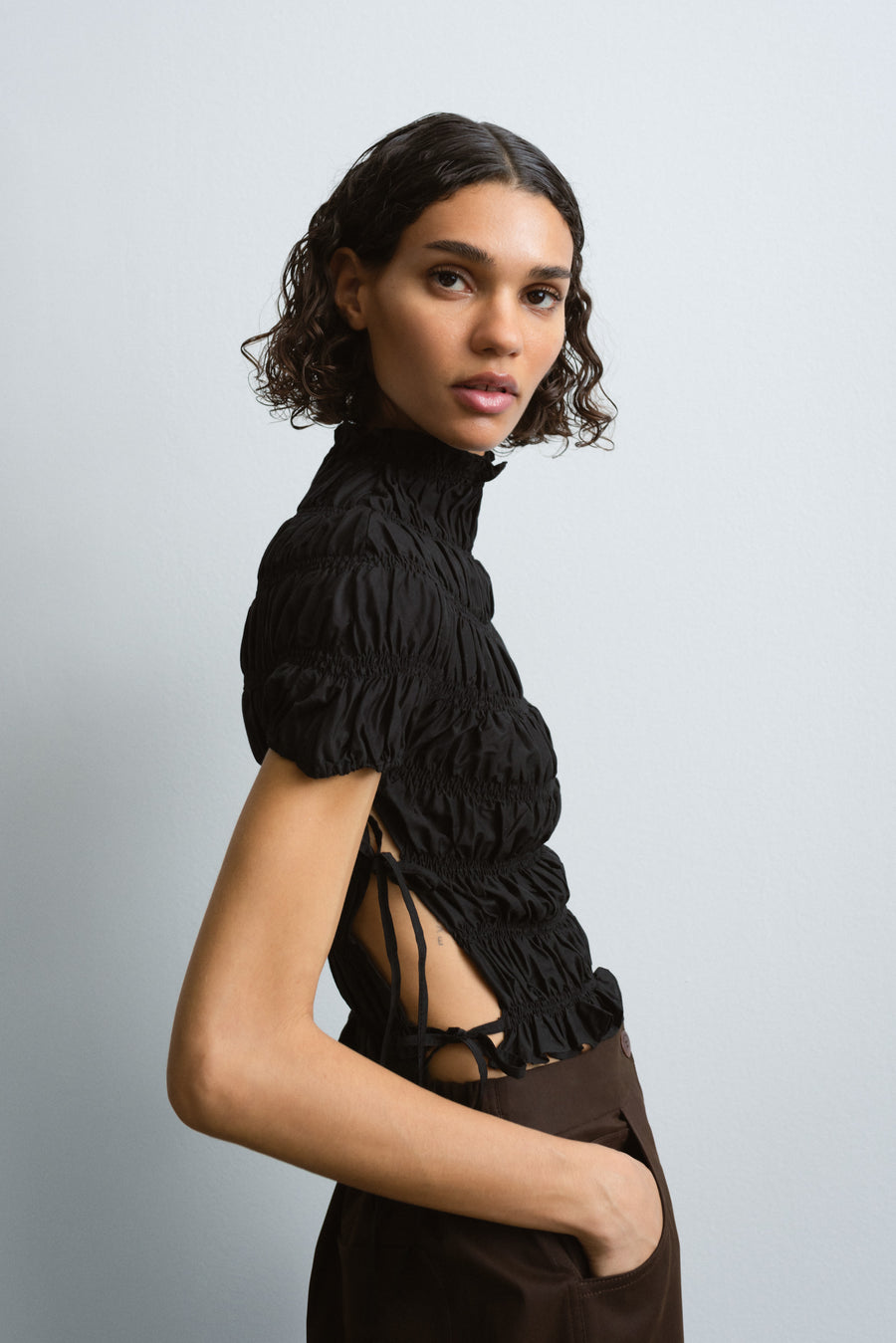 SCULPTED TOP - BLACK