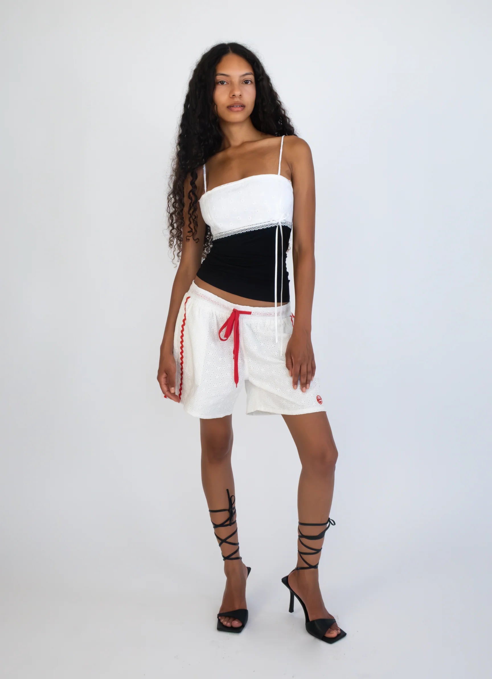 MIA SPORT SHORT - OFF WHITE/RED