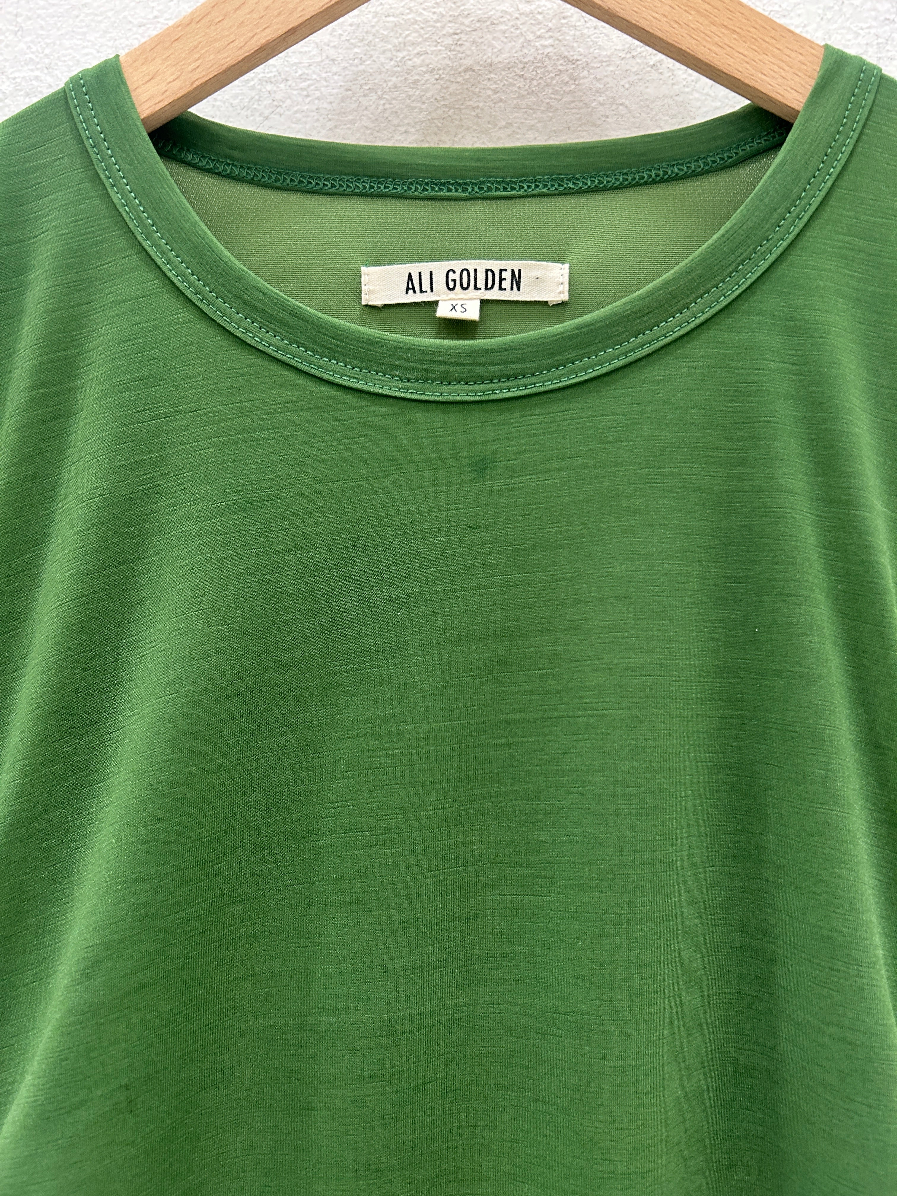 DAMAGED - FITTED T-SHIRT DRESS - GRASS GREEN (STAINED)
