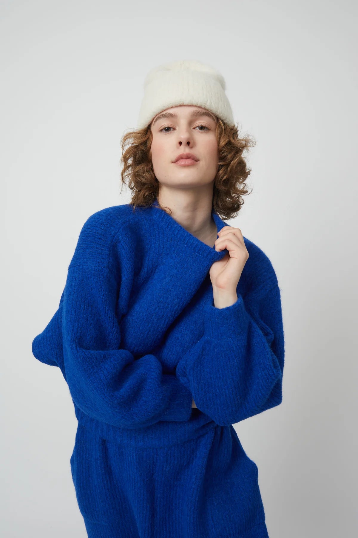 BALLOON SLEEVE SWEATER - BLUE