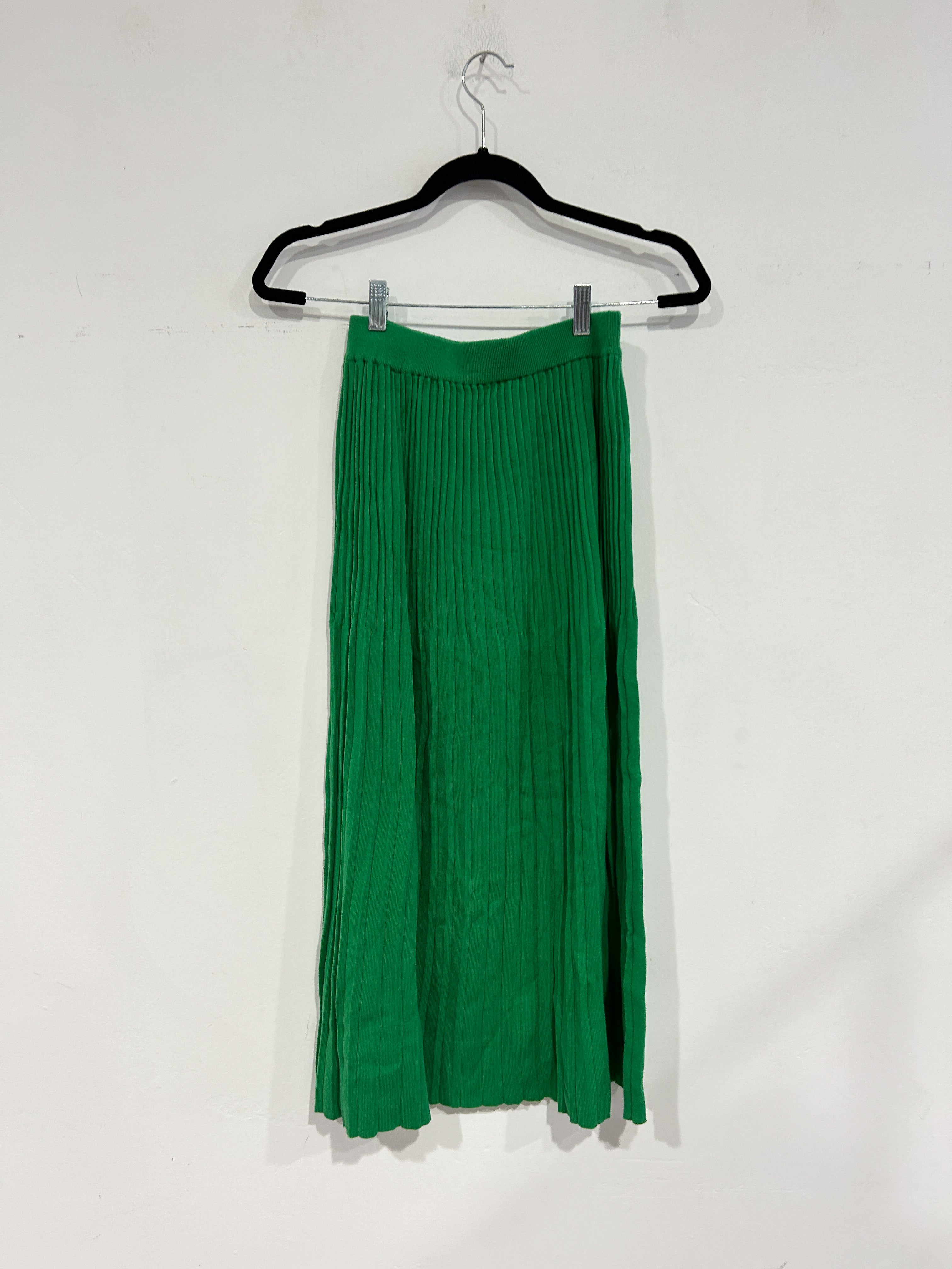 SAMPLE - SPRING PLEATED KNIT SKIRT - KELLY GREEN