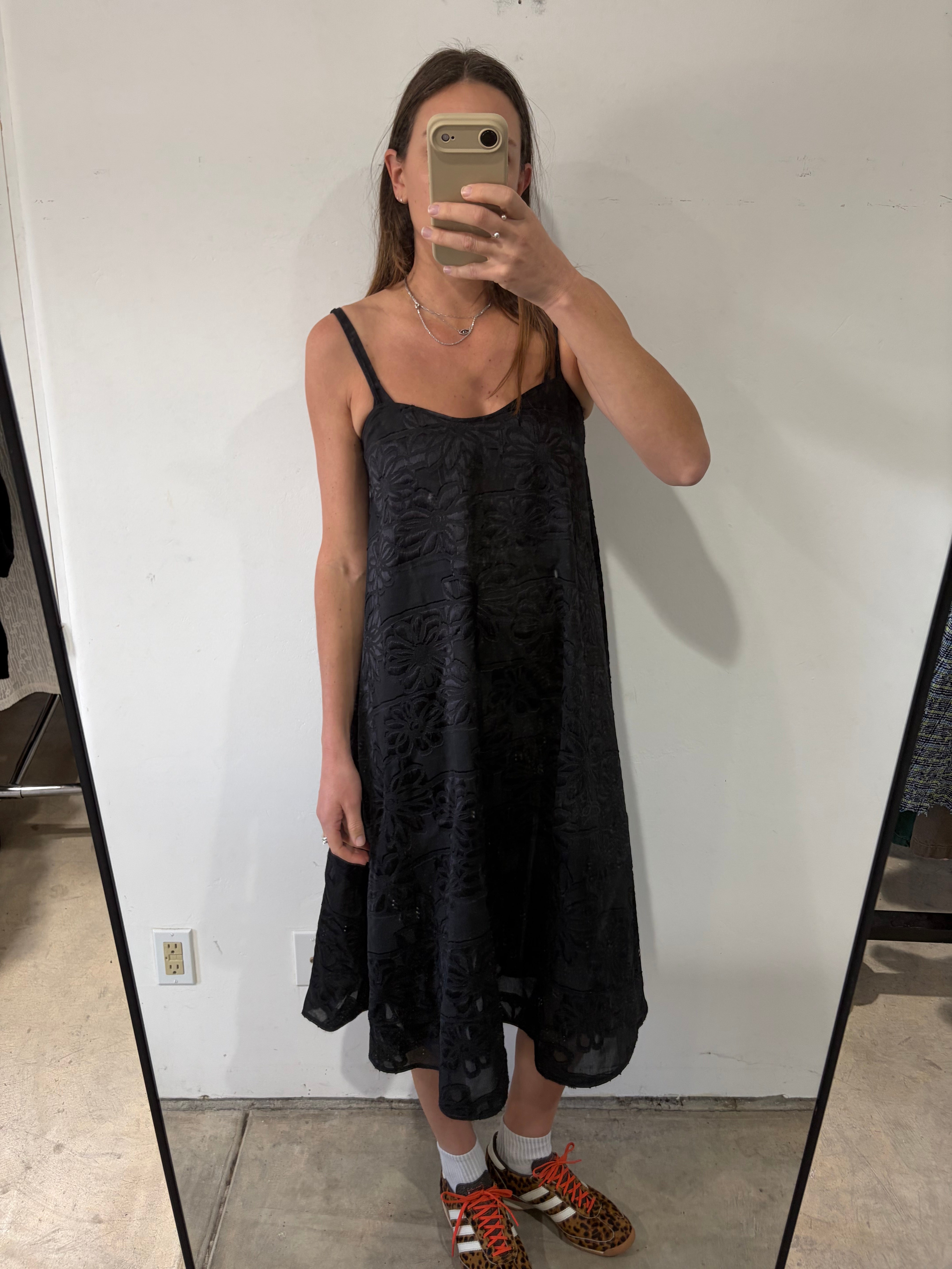 FULL HEM DRESS - EMBROIDERED FLOWER