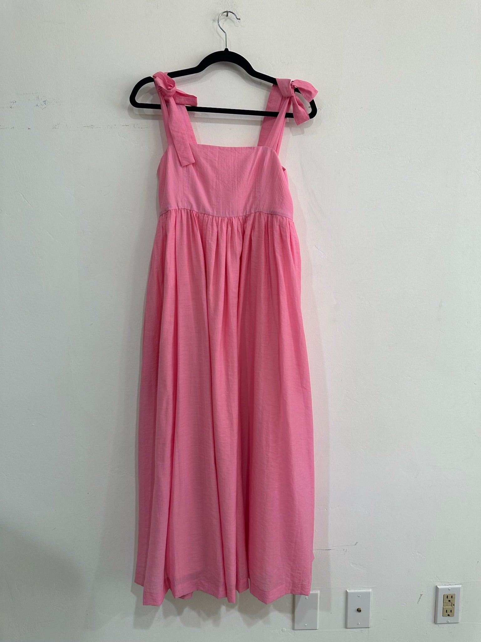 SAMPLE - TIE STRAP DRESS - BUBBLEGUM - SO PRETTY!